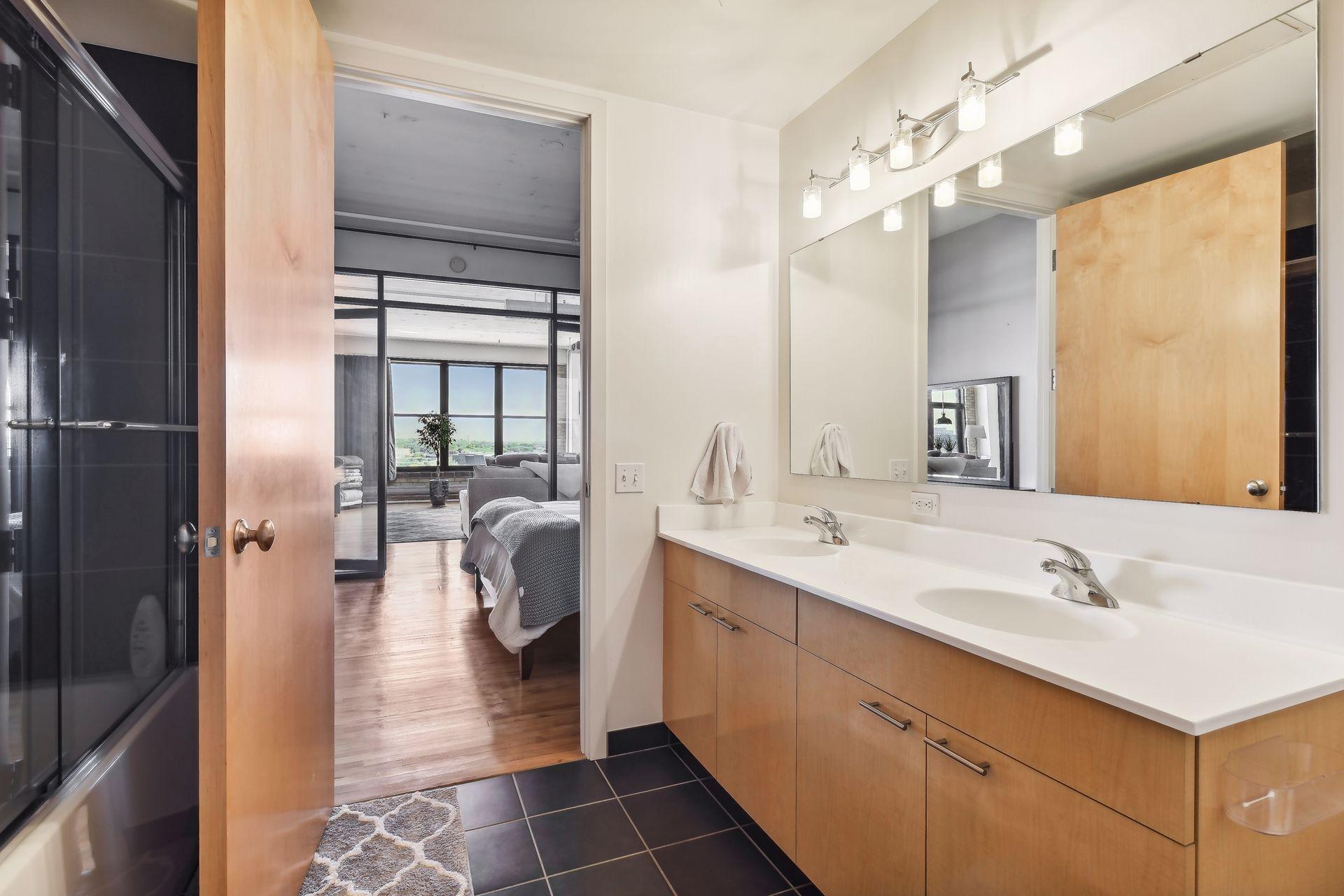 290 Market Street Unit: 808