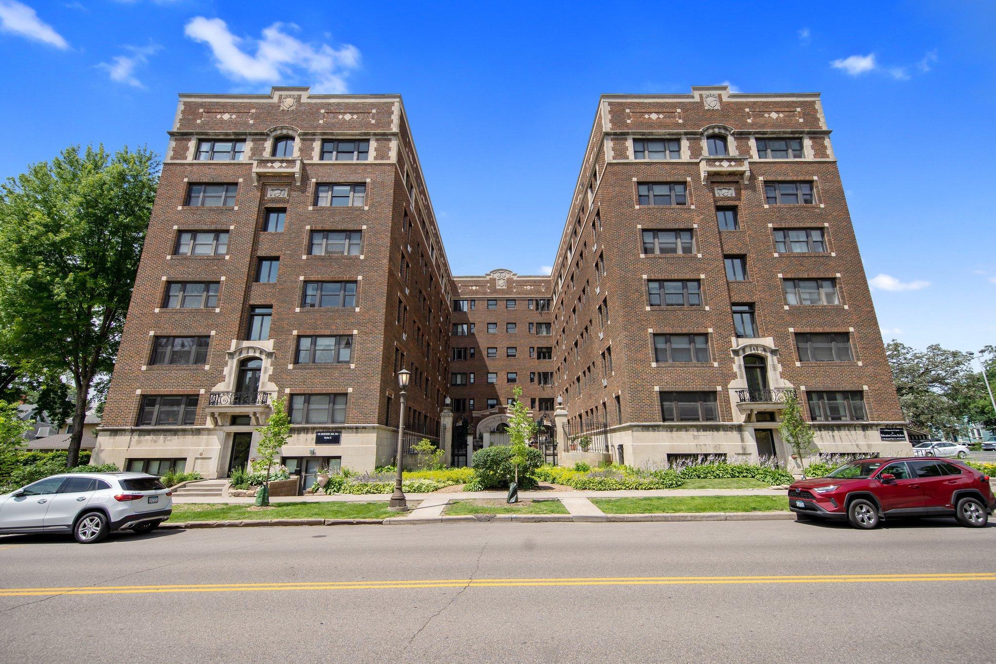 79 Western Avenue N Unit: 505