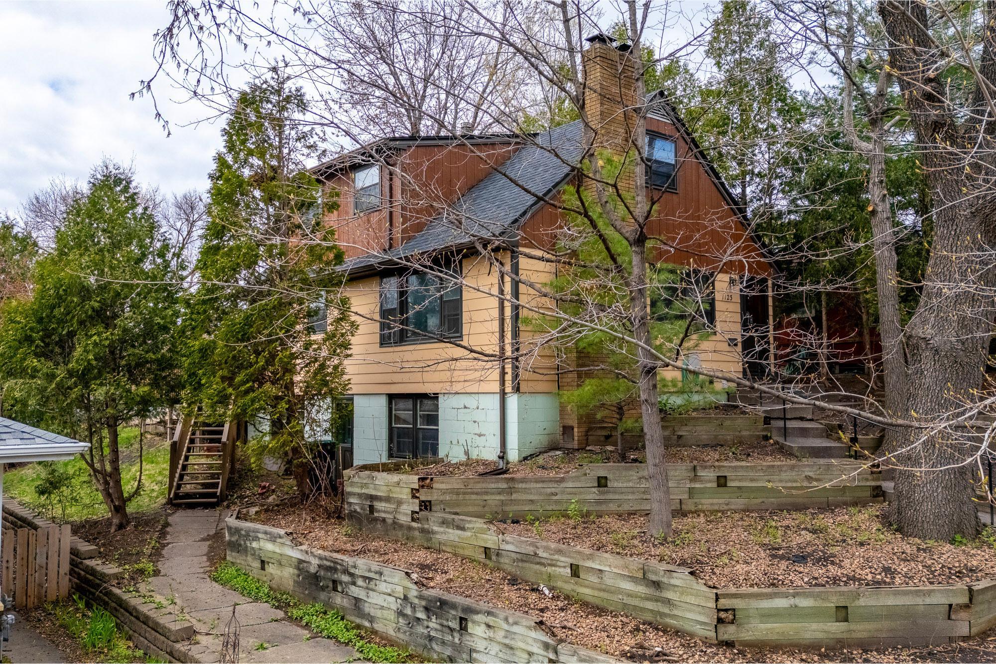 1123 Raleigh Street