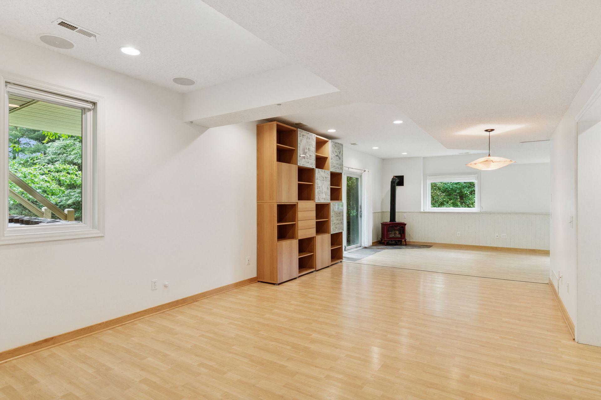 9568 57th Street N