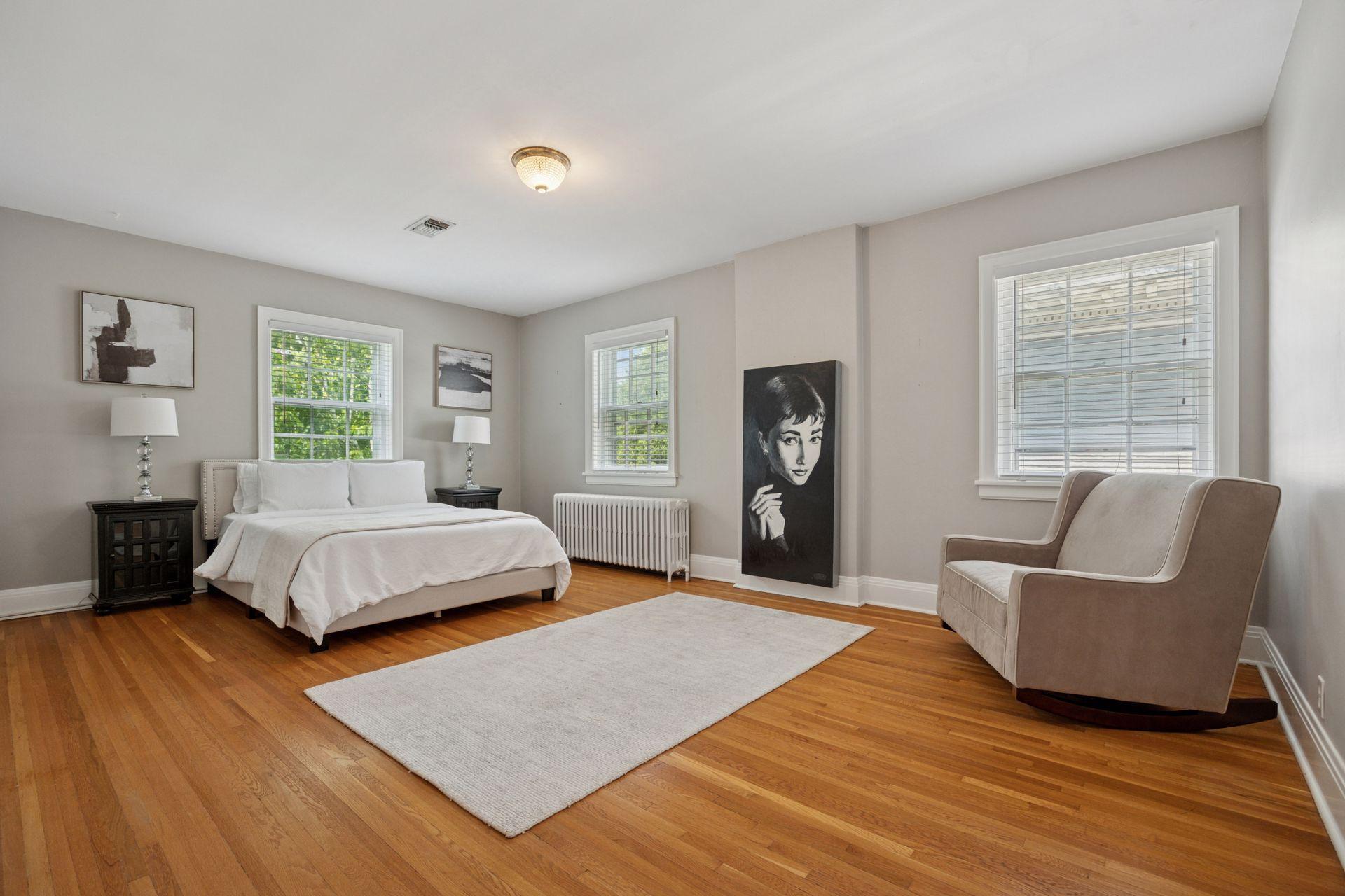 1785 Dupont Avenue S