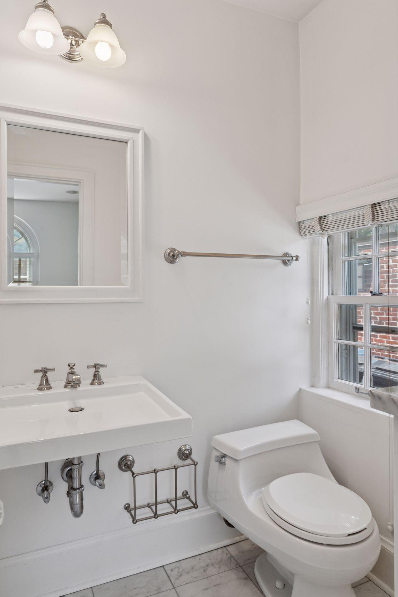 1785 Dupont Avenue S