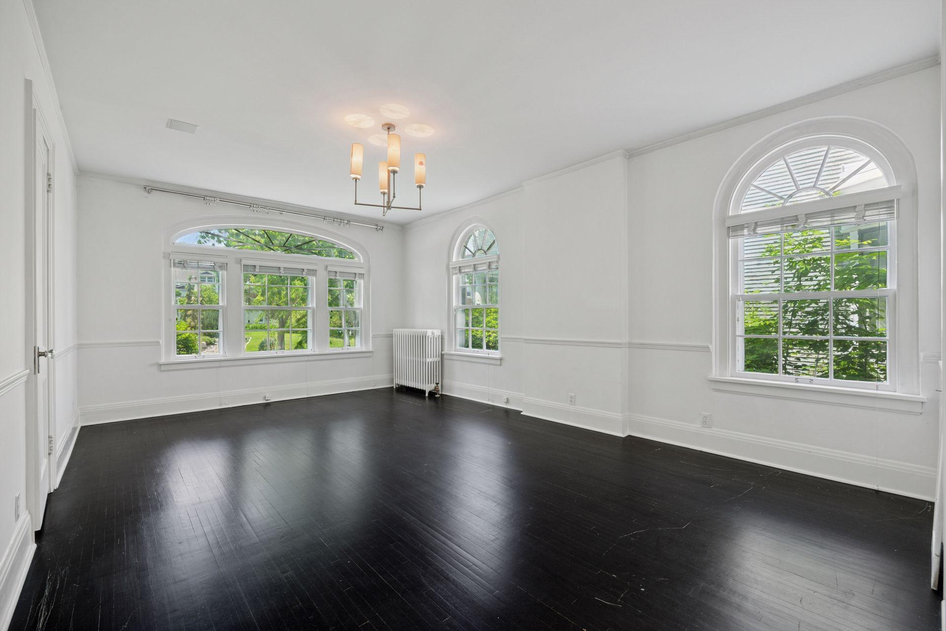 1785 Dupont Avenue S