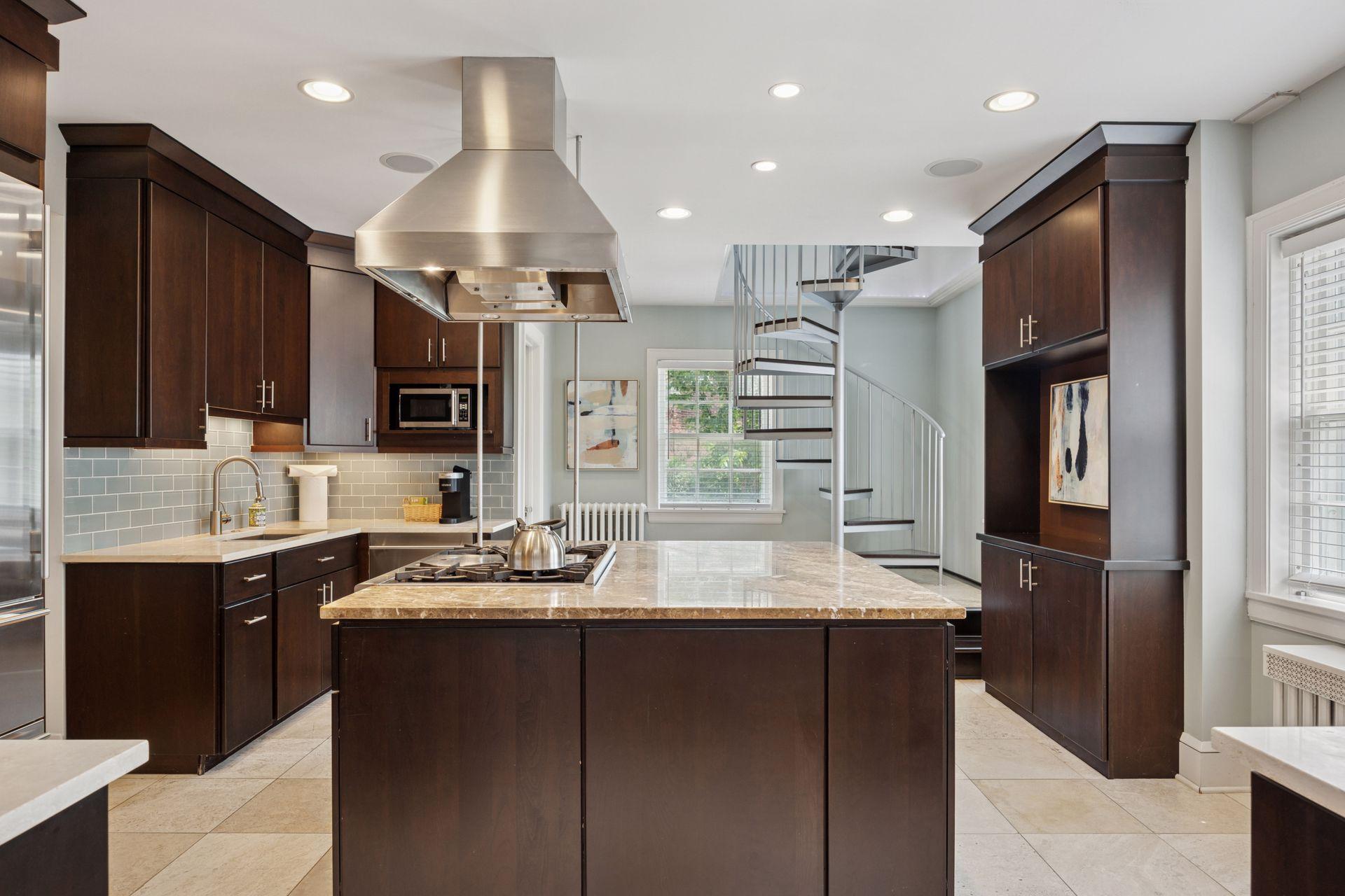 1785 Dupont Avenue S