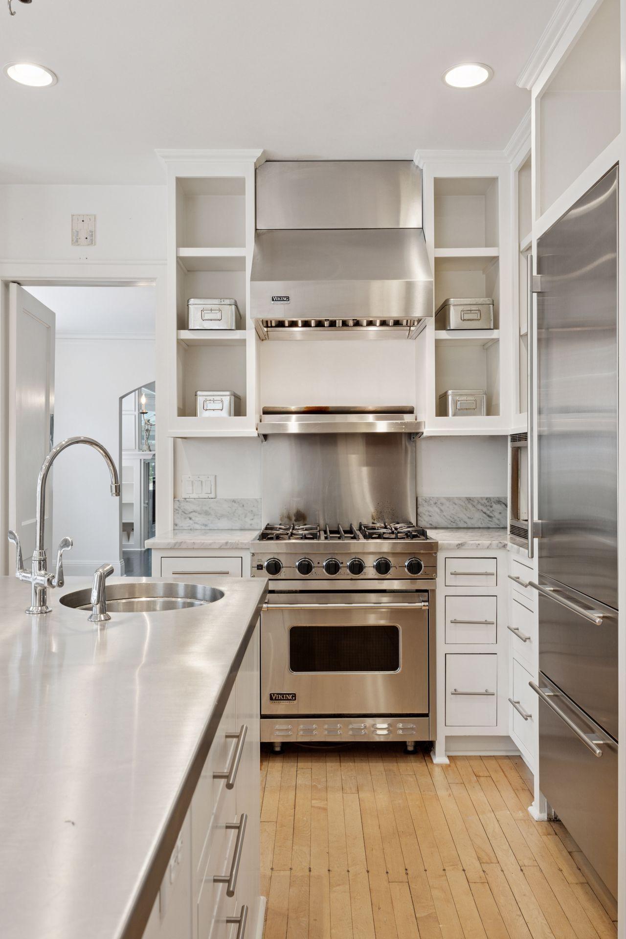 1785 Dupont Avenue S