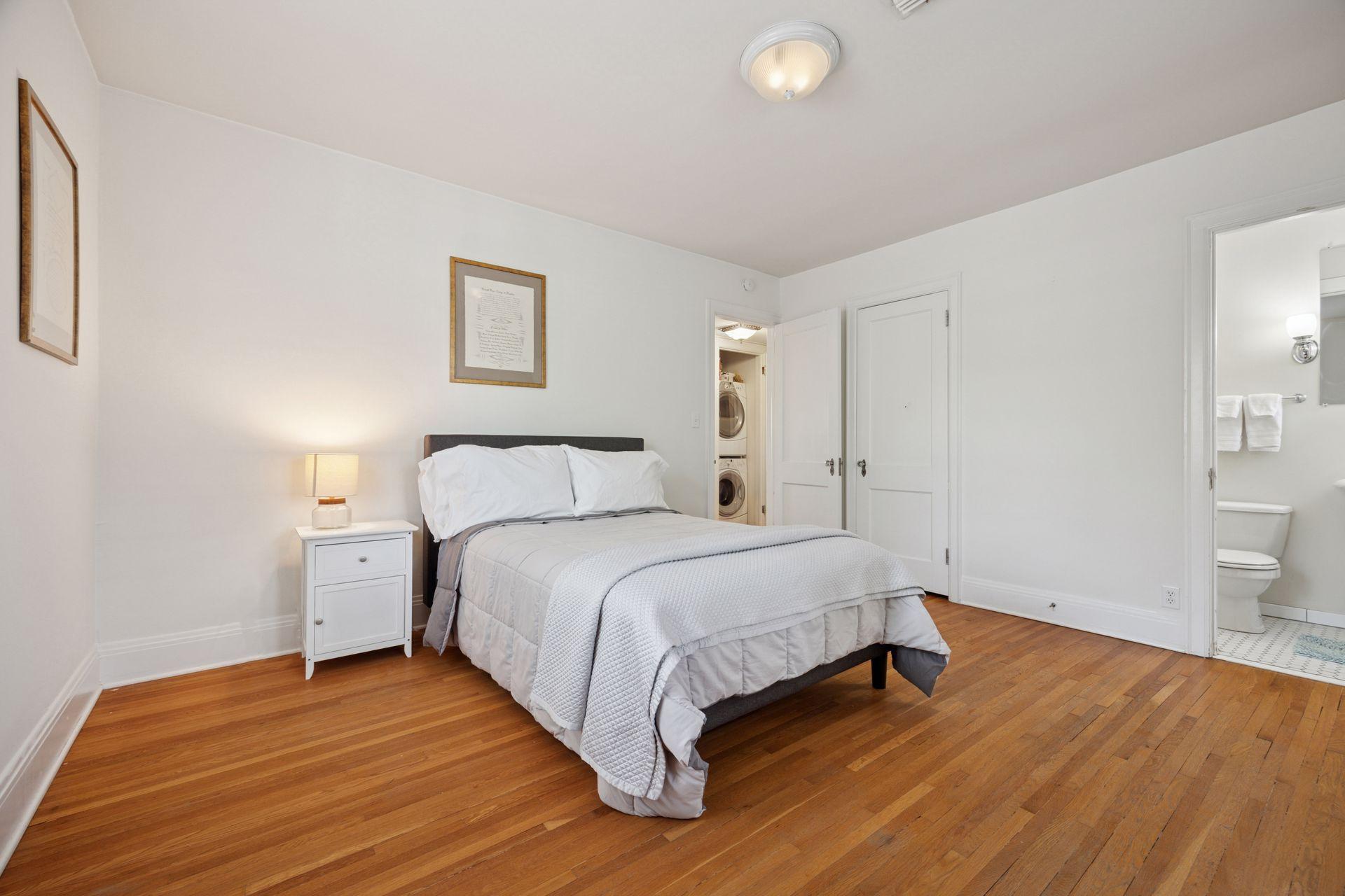 1785 Dupont Avenue S