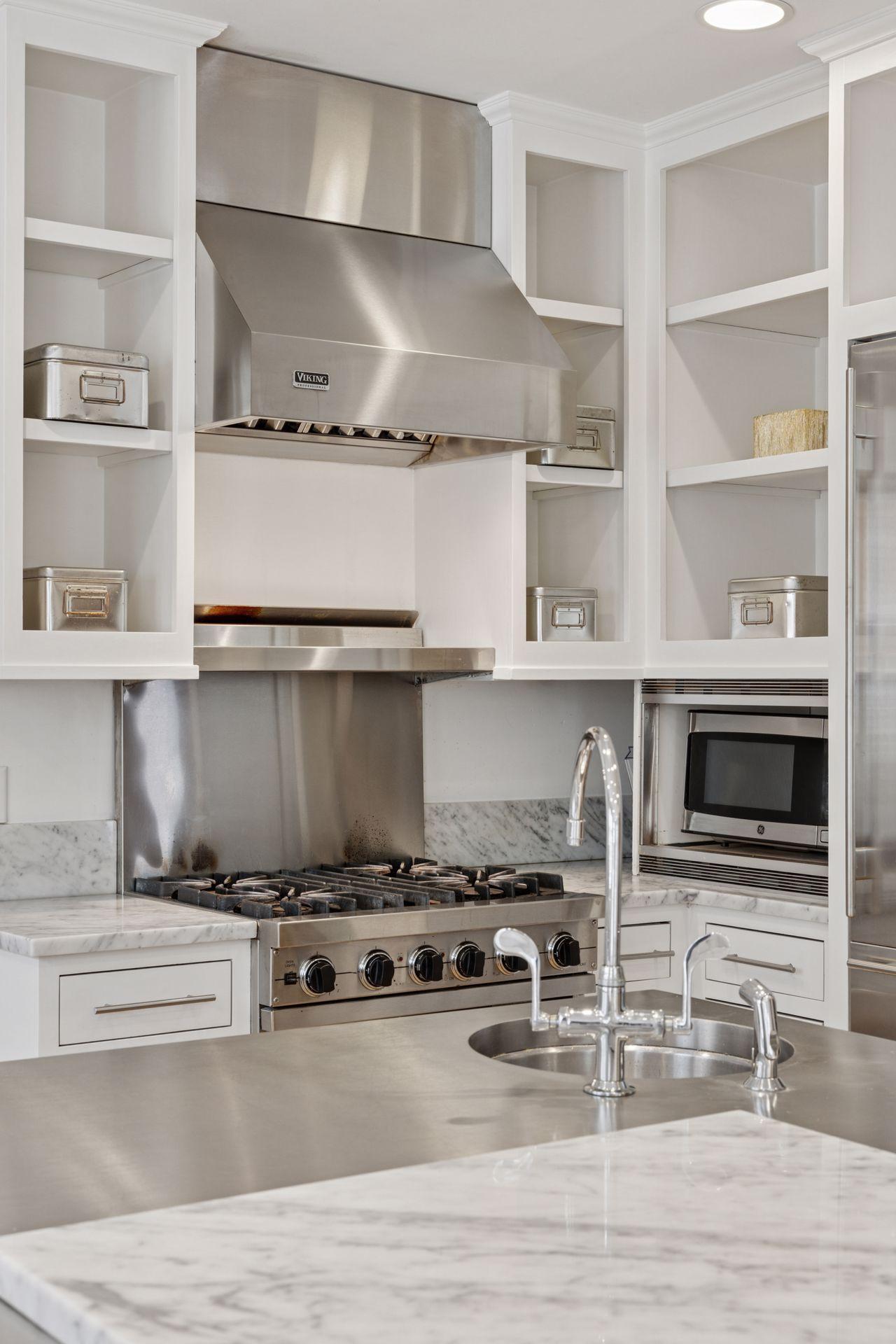 1785 Dupont Avenue S