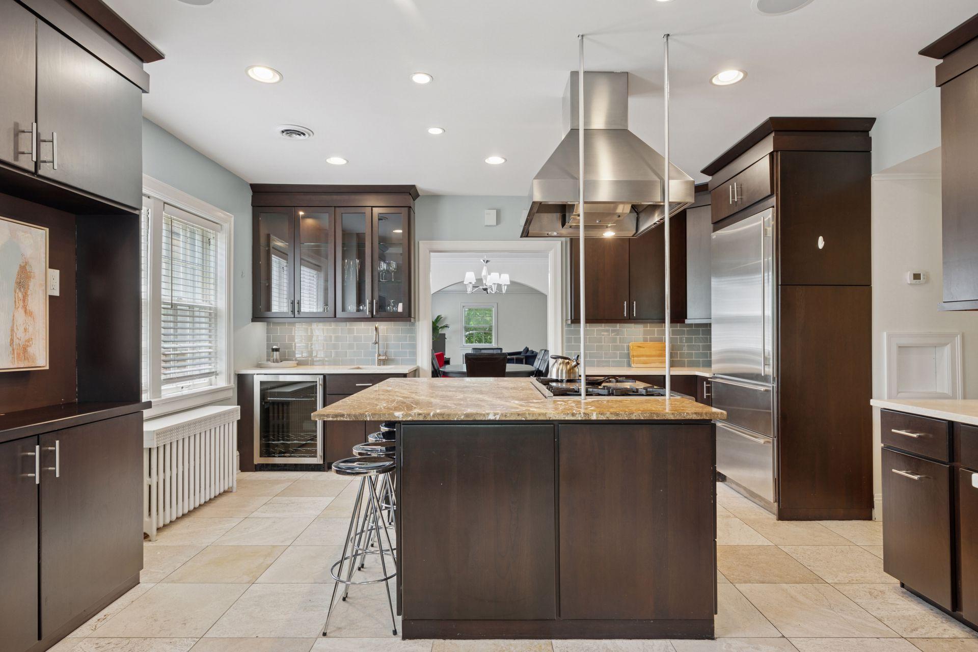 1785 Dupont Avenue S