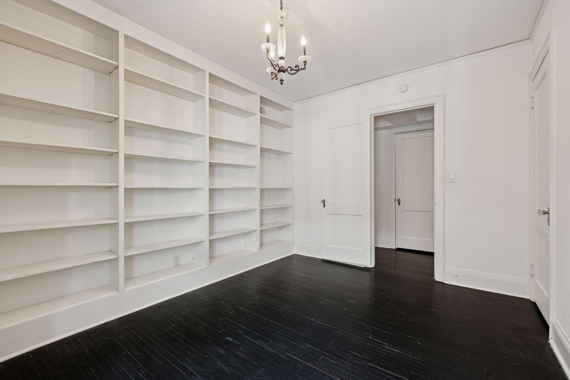 1785 Dupont Avenue S