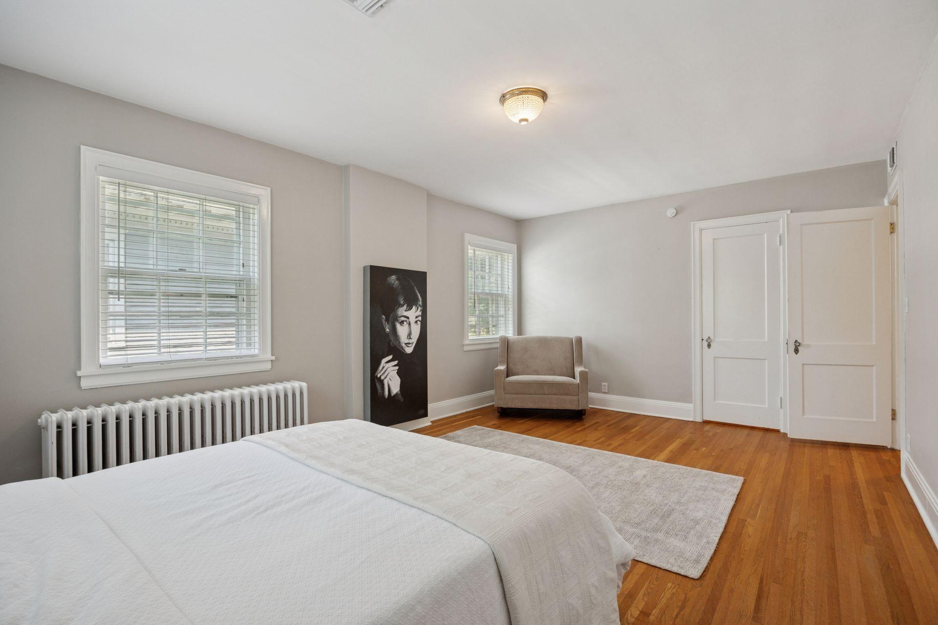 1785 Dupont Avenue S