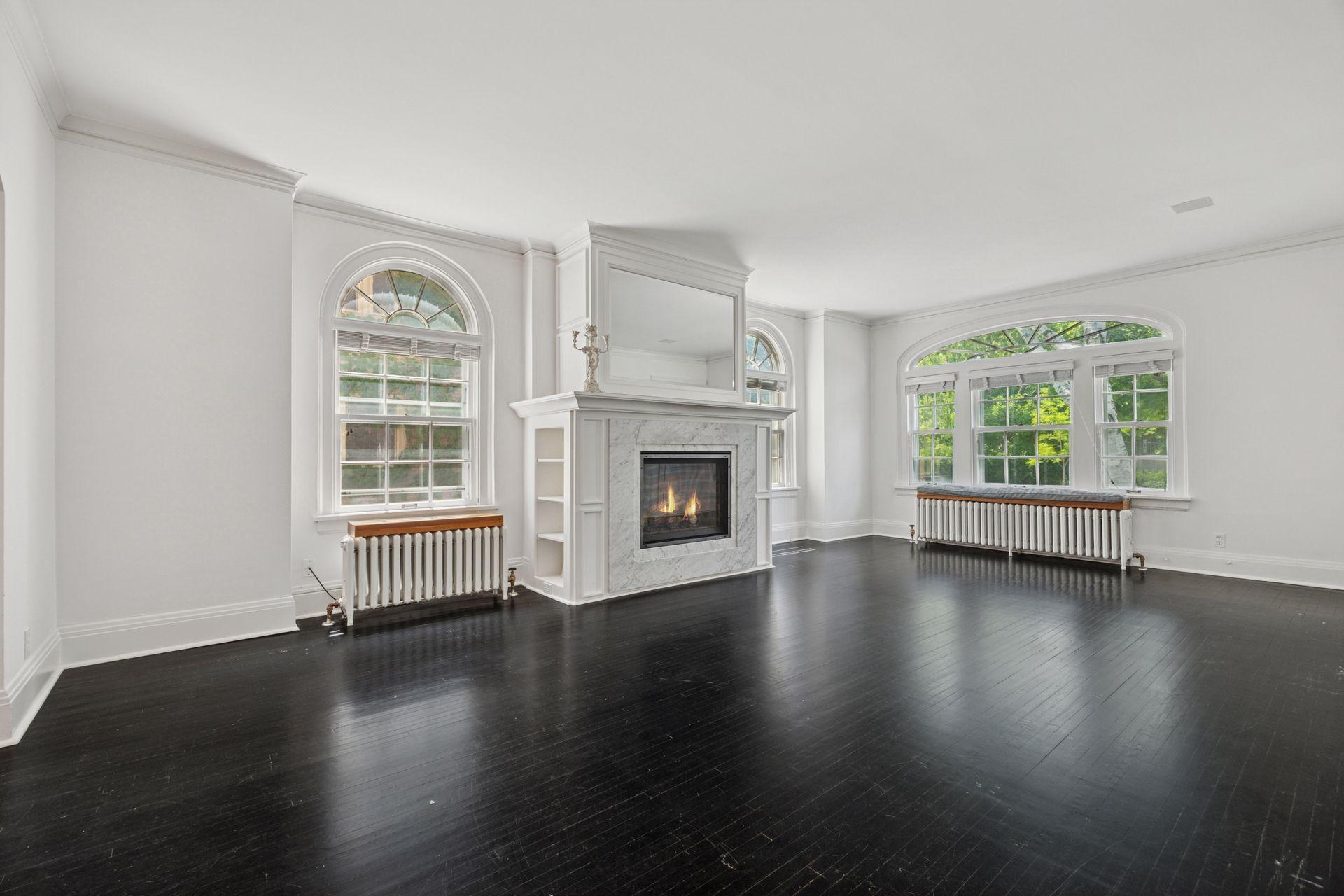 1785 Dupont Avenue S