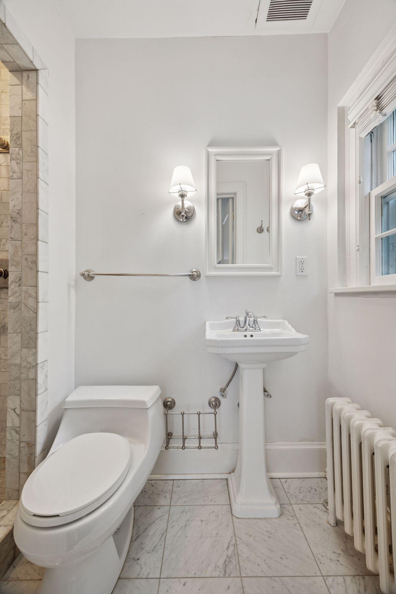 1785 Dupont Avenue S