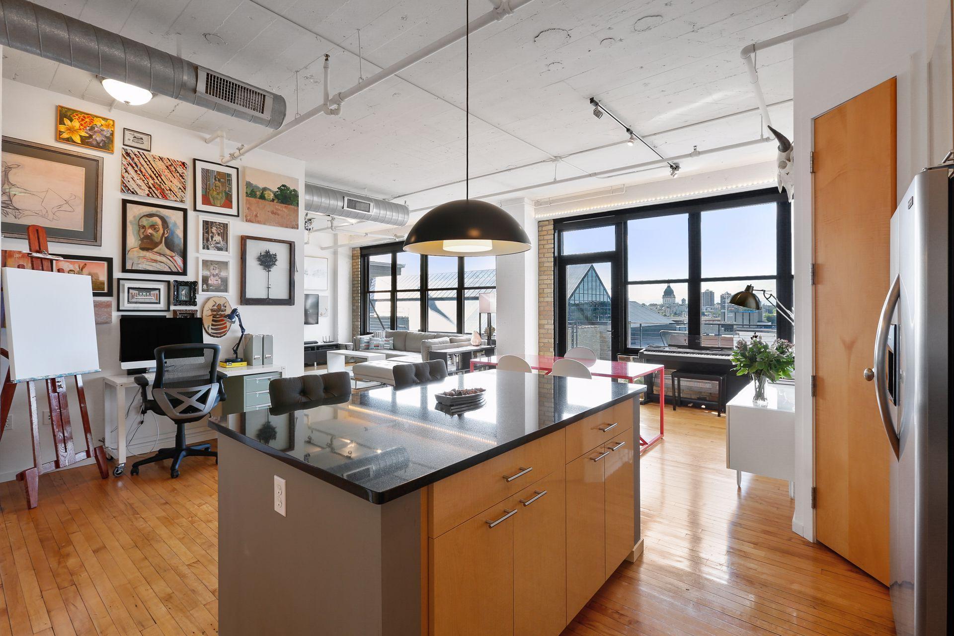 290 Market Street Unit: 716