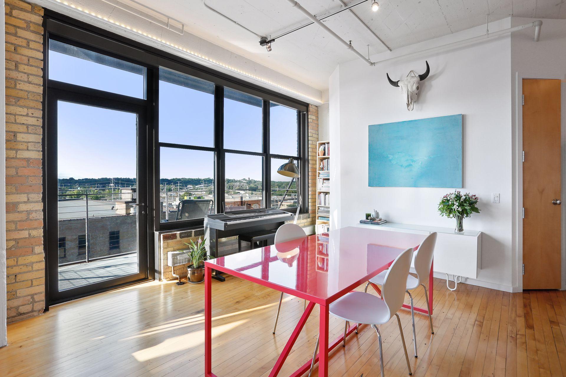 290 Market Street Unit: 716