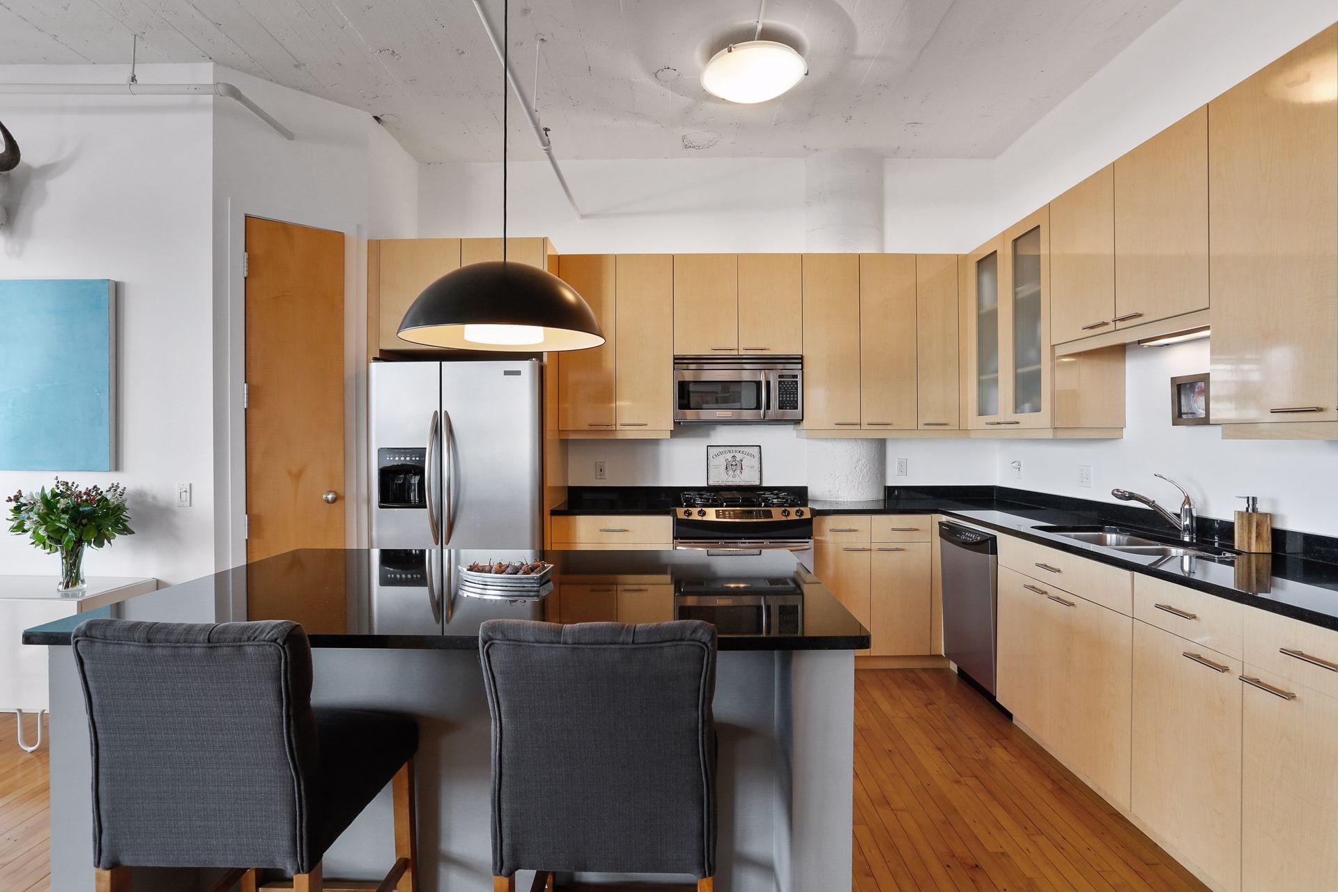 290 Market Street Unit: 716