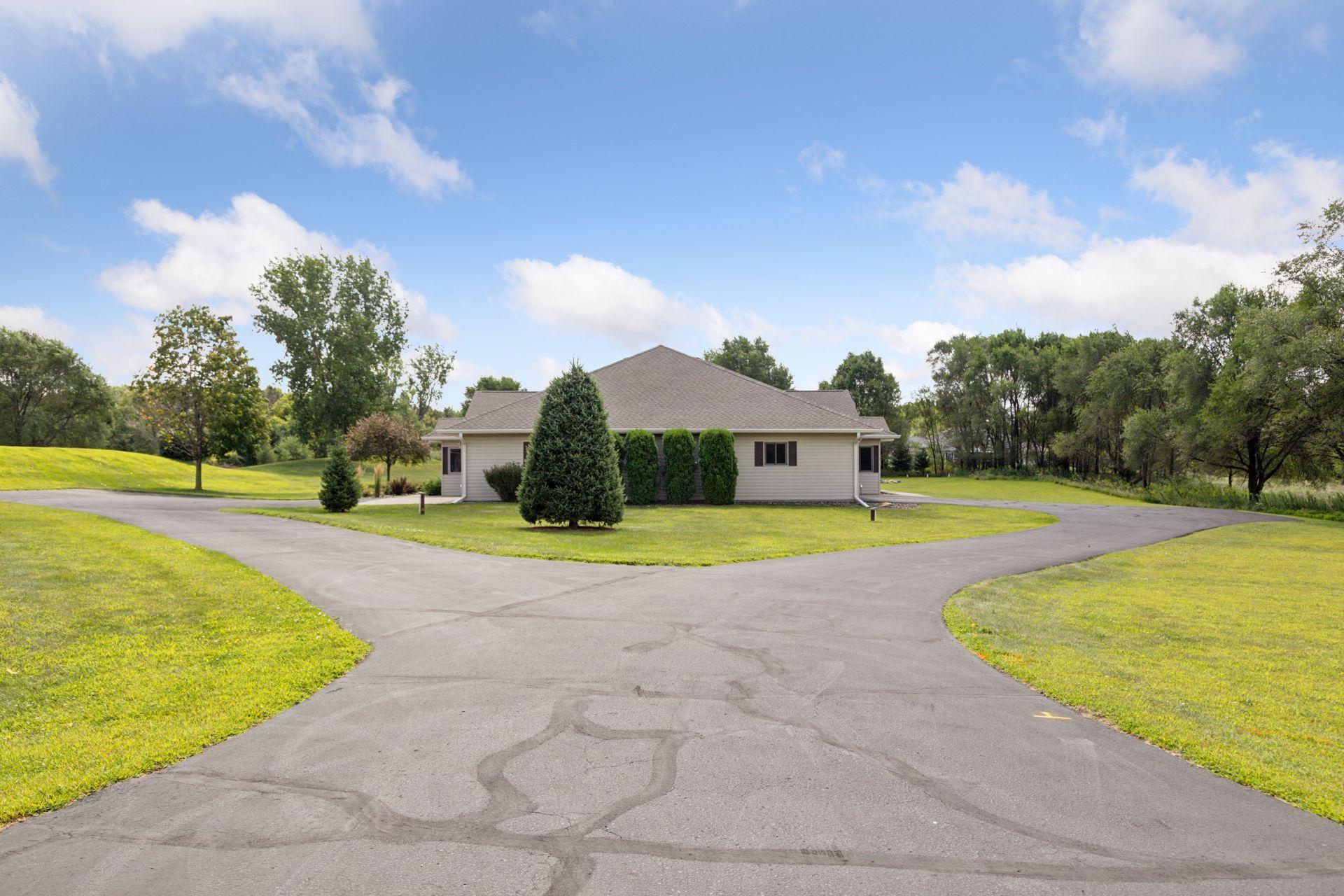 921 Meadowood Lane Unit: 1