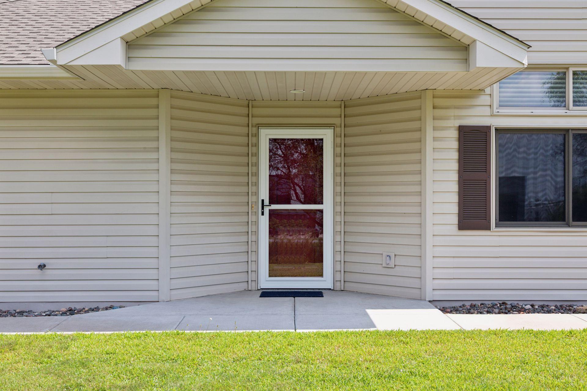 921 Meadowood Lane Unit: 1