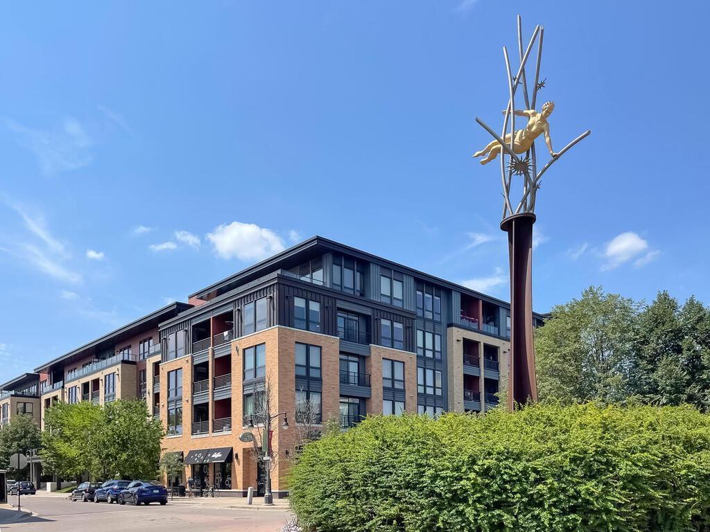 4730 Park Commons Drive Unit: 101