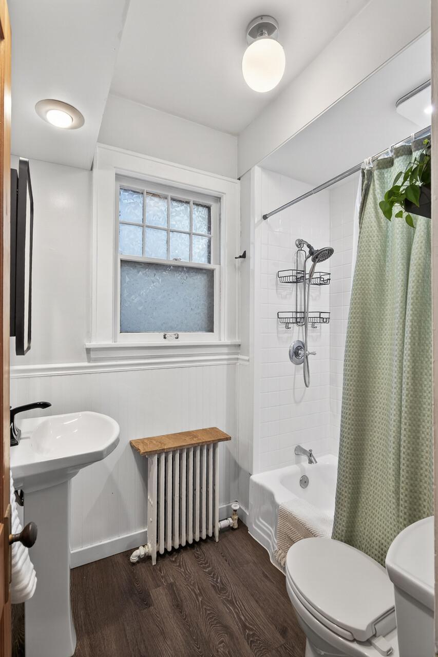 909 W 44th Street