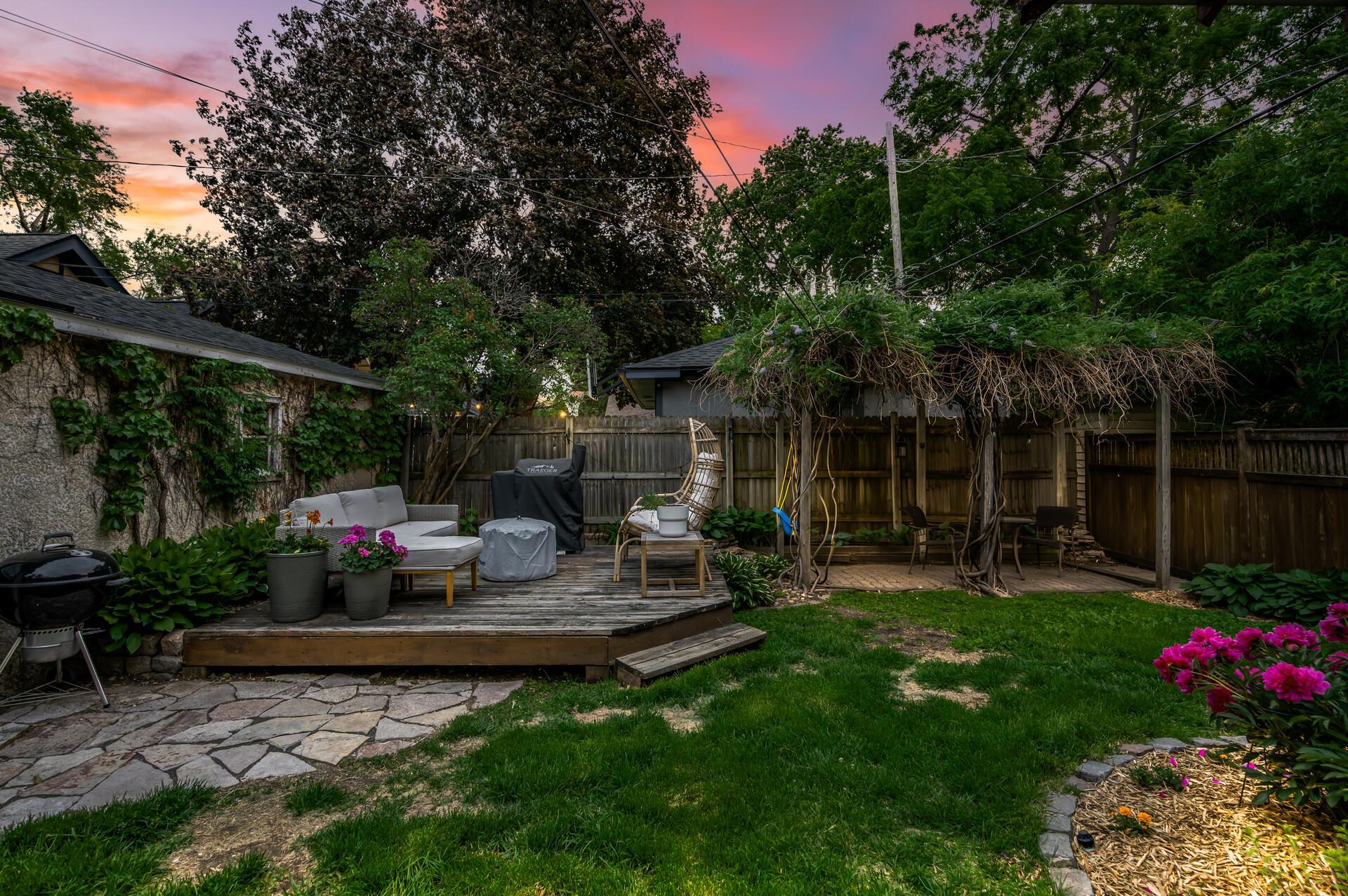 909 W 44th Street