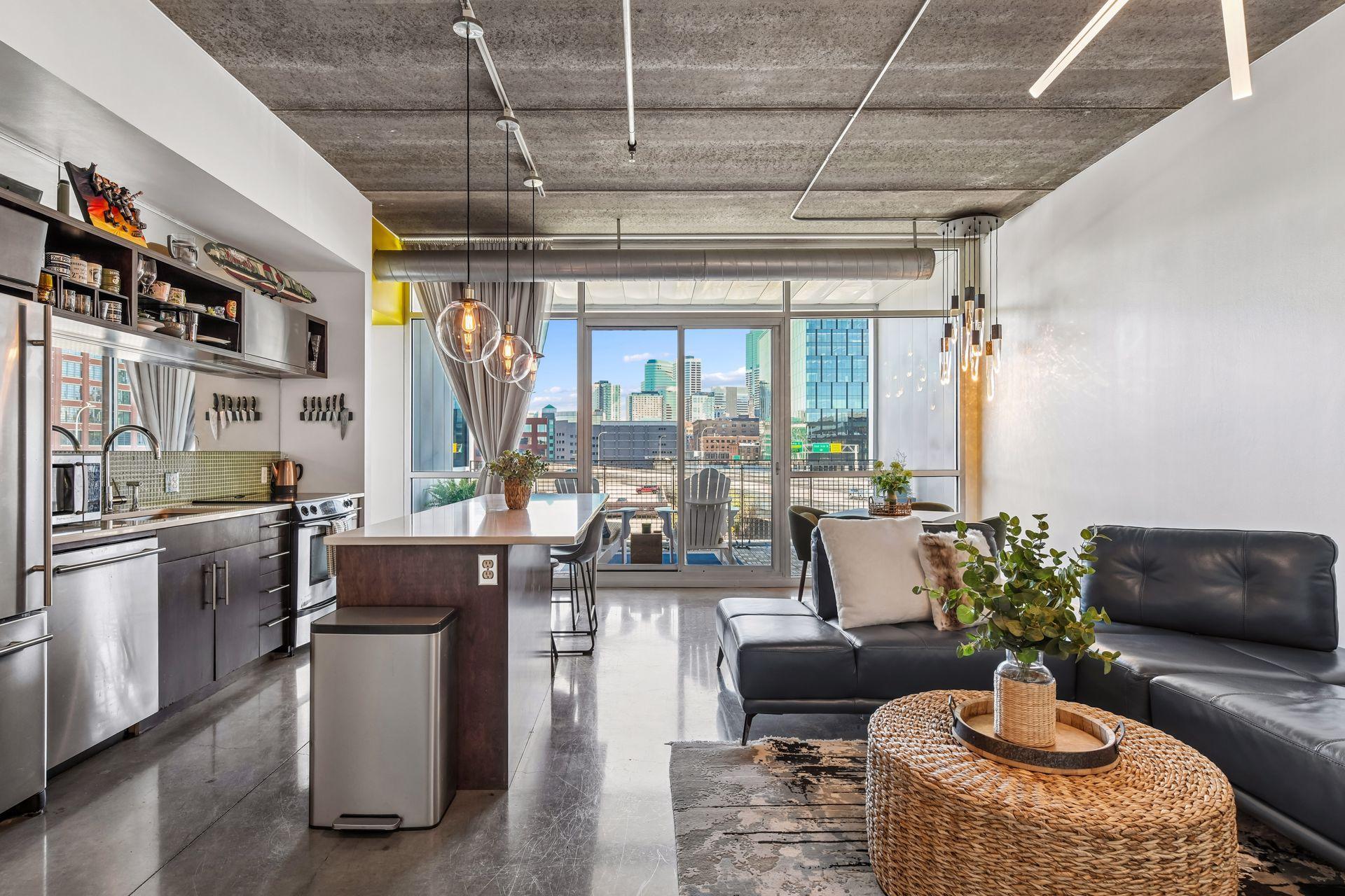 345 6th Avenue N Unit: 504
