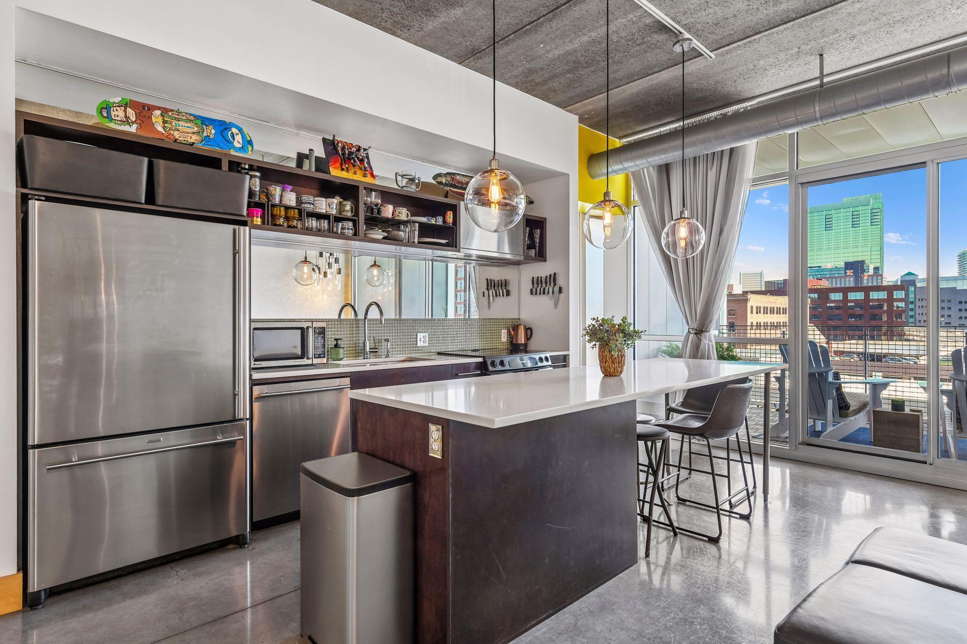 345 6th Avenue N Unit: 504