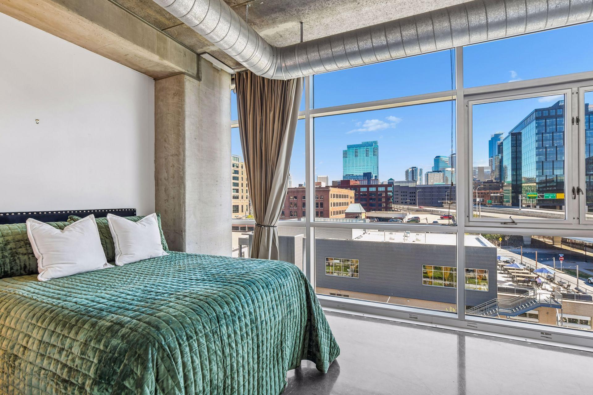 345 6th Avenue N Unit: 504