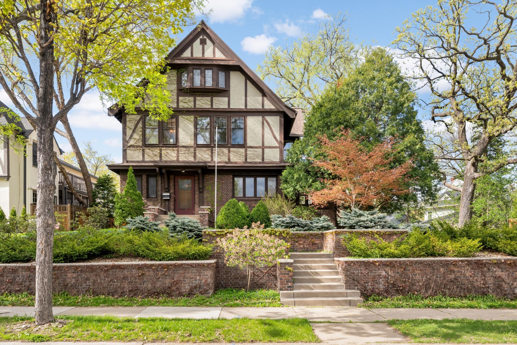 2418 W 22nd Street
