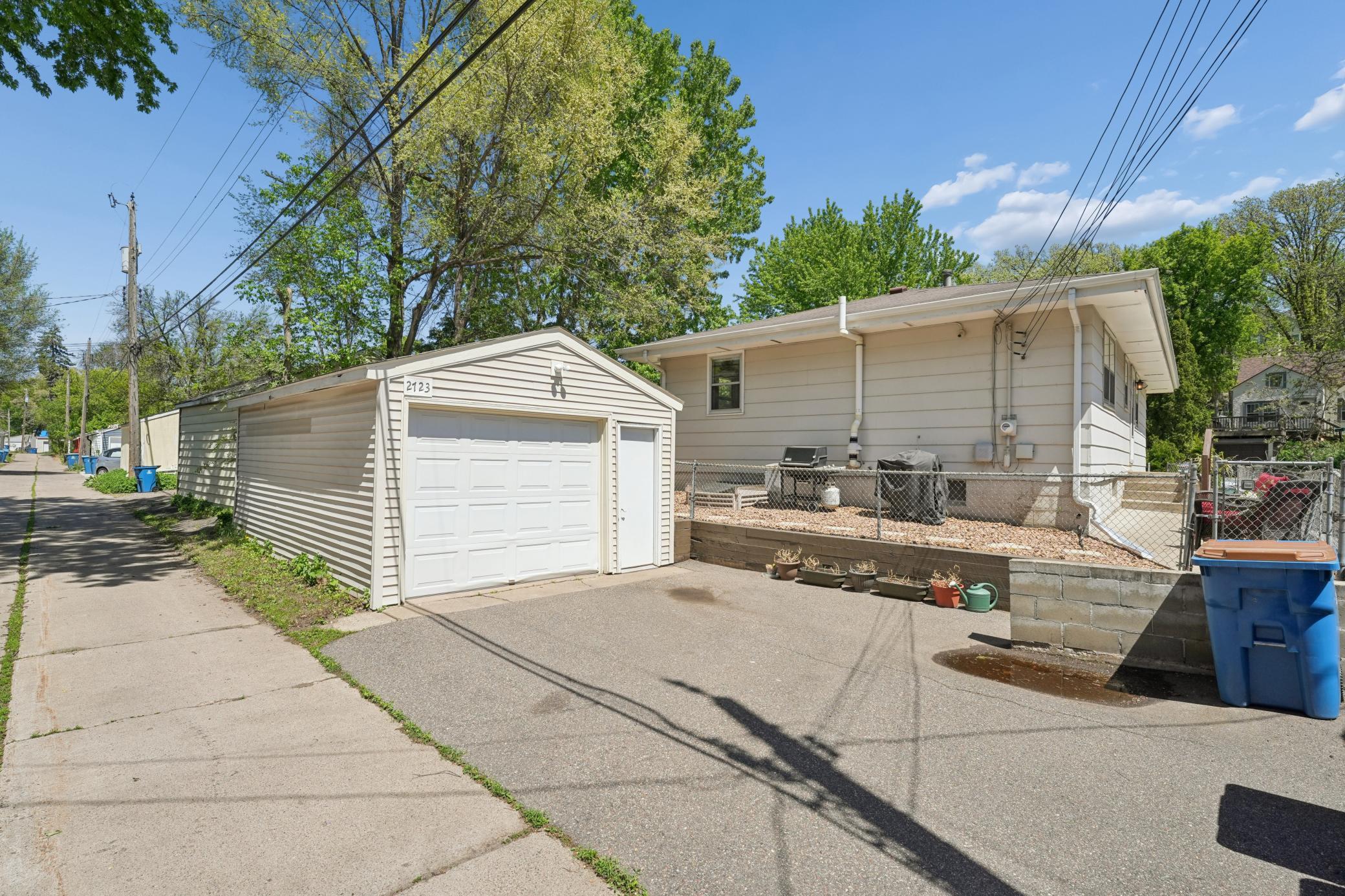 2723 Mcnair Drive N