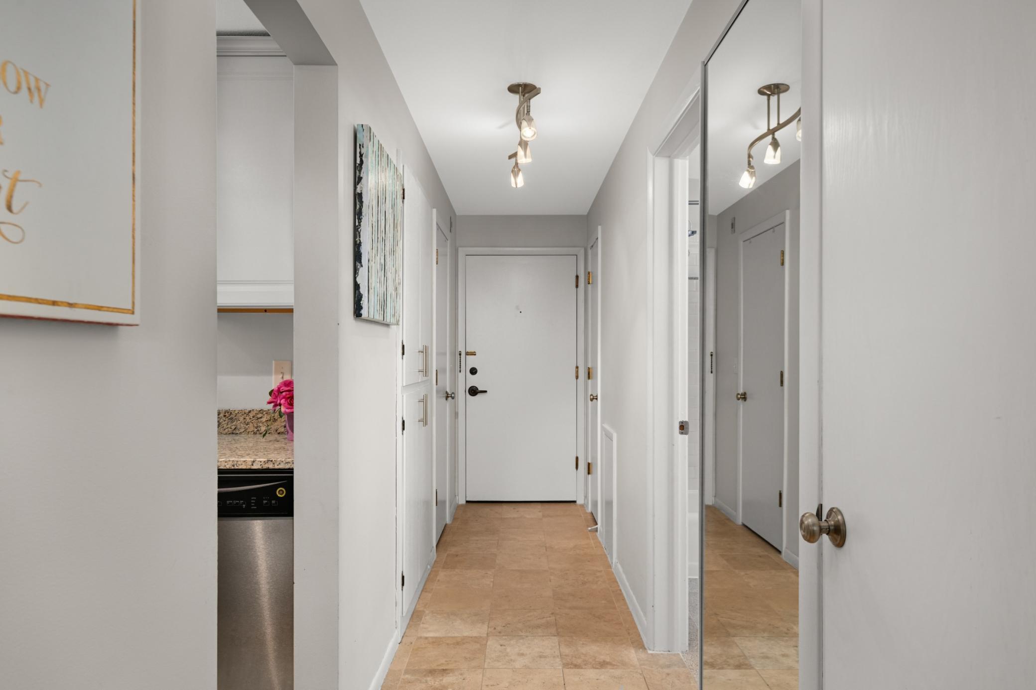 1901 Emerson Avenue S Unit: 104