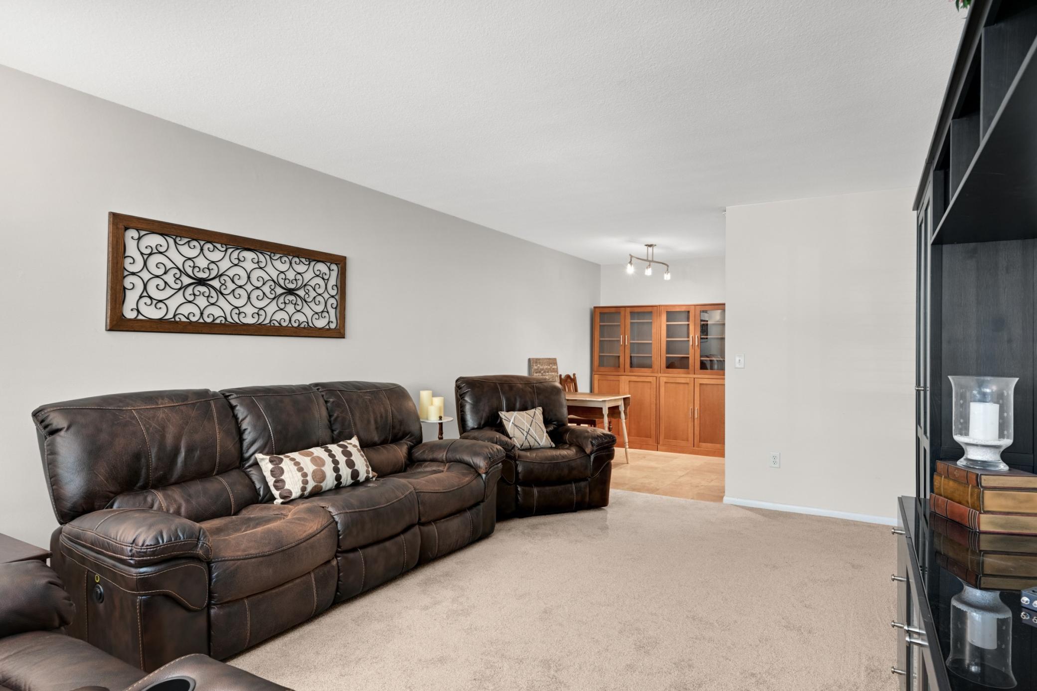 1901 Emerson Avenue S Unit: 104