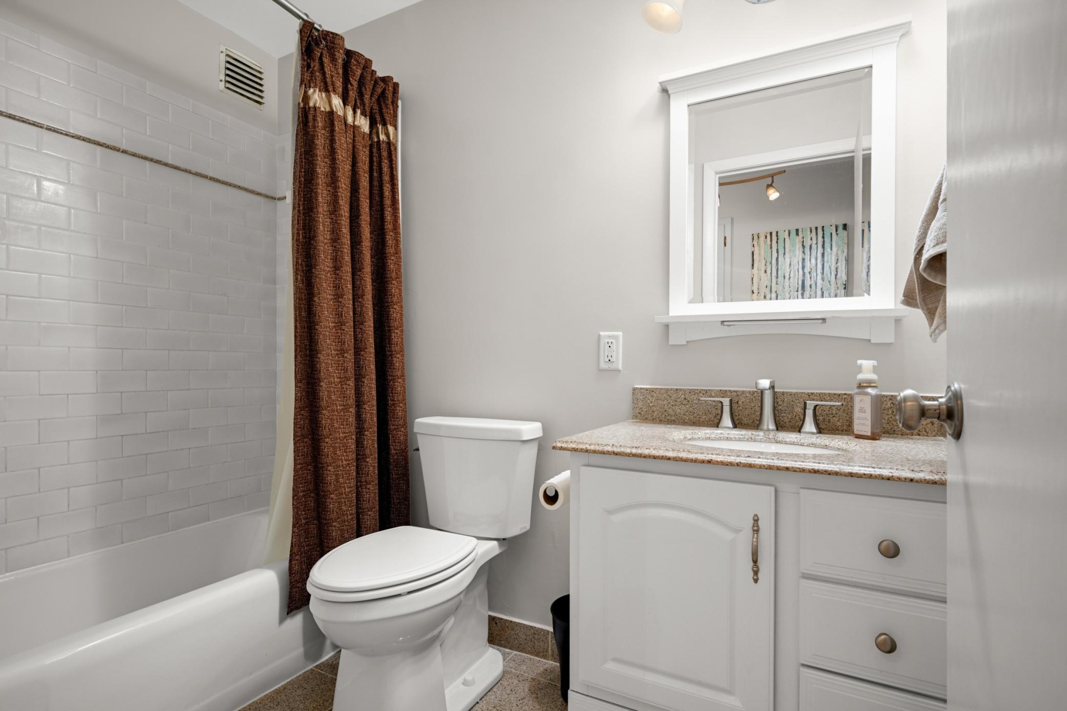 1901 Emerson Avenue S Unit: 104