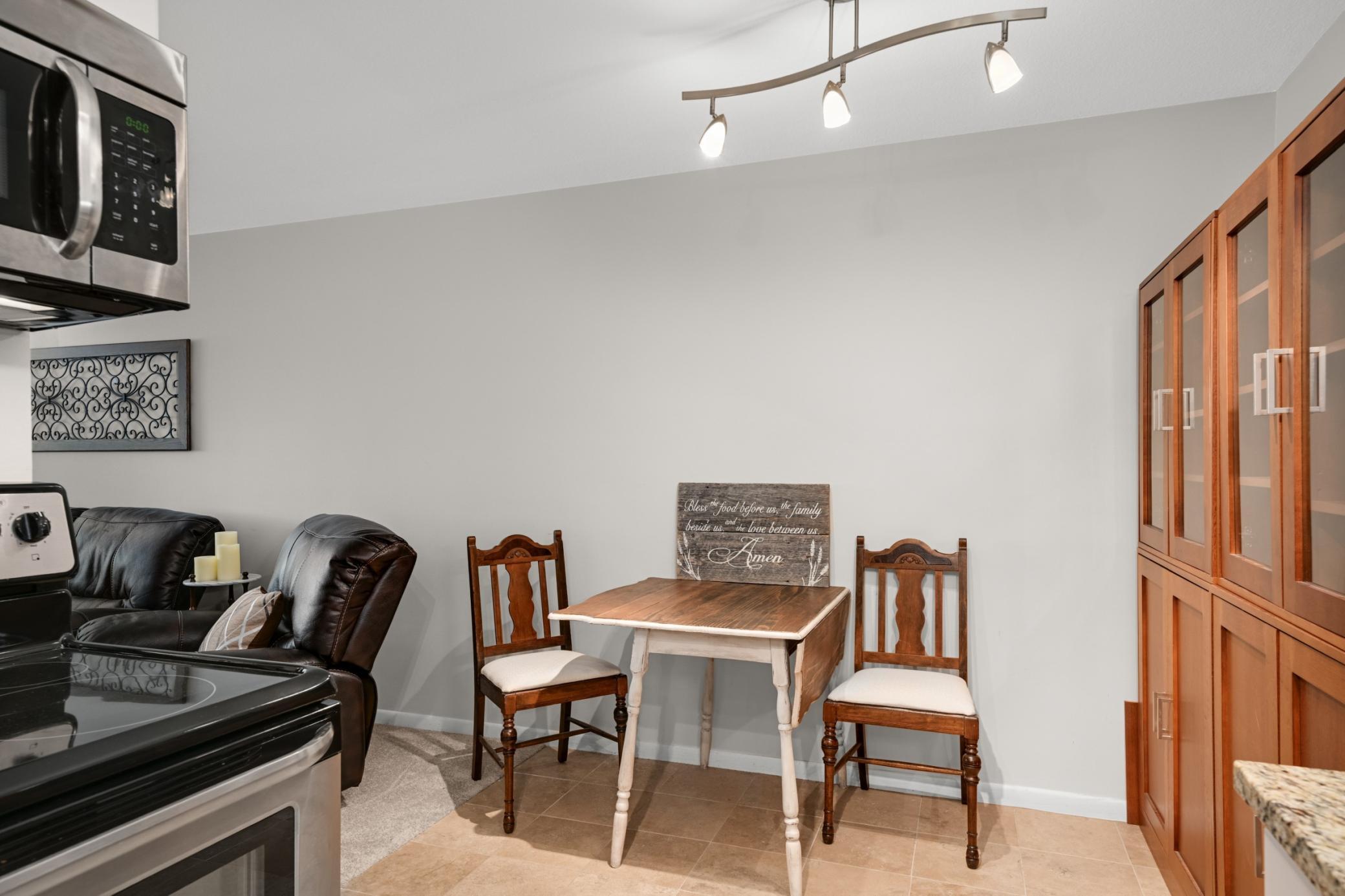 1901 Emerson Avenue S Unit: 104