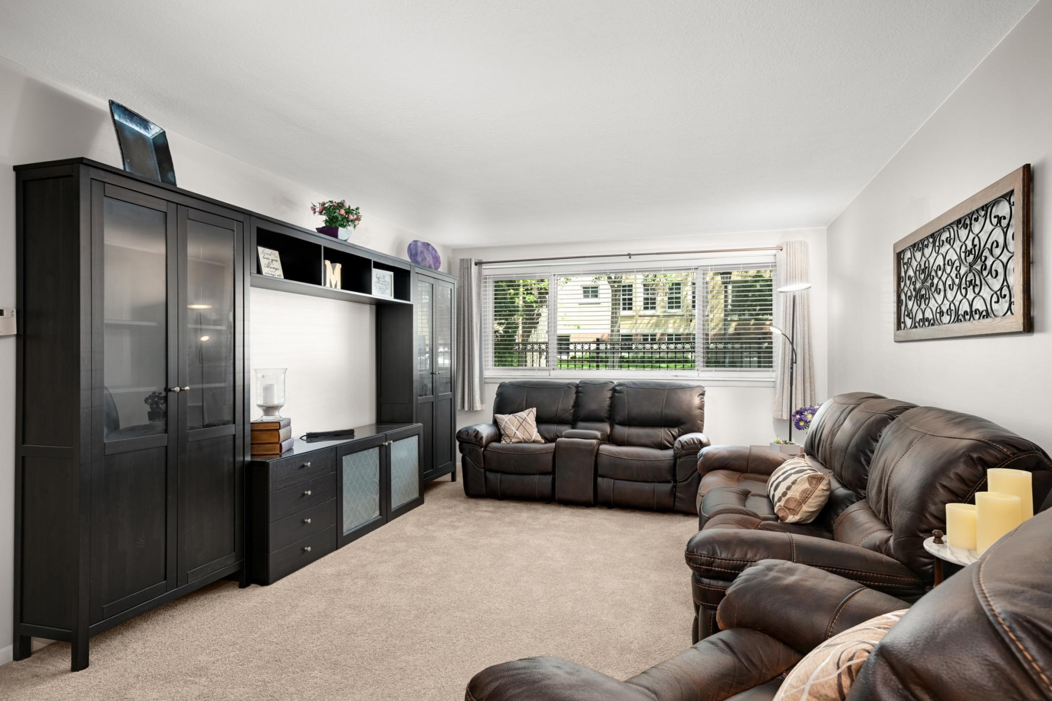 1901 Emerson Avenue S Unit: 104