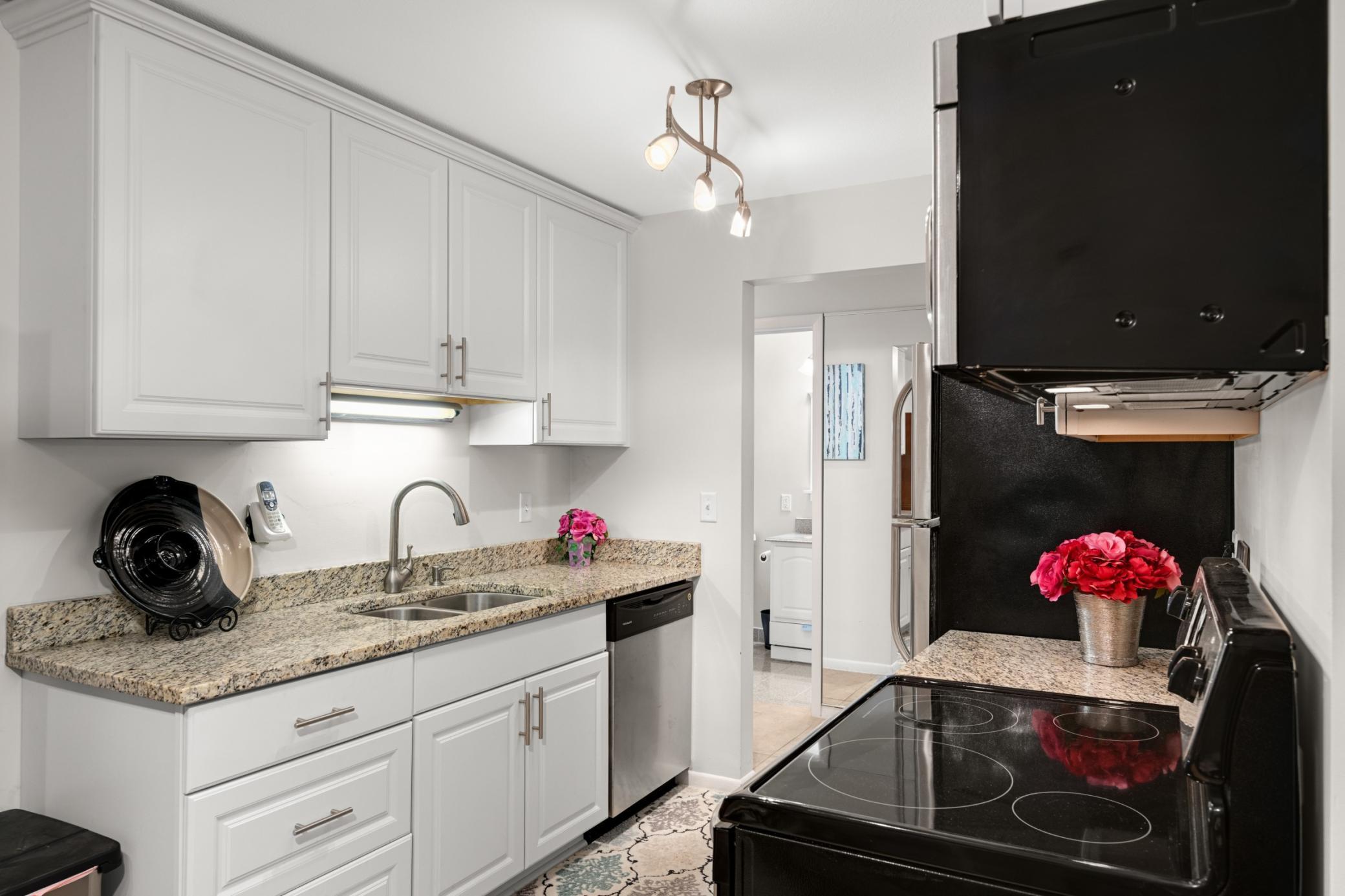 1901 Emerson Avenue S Unit: 104