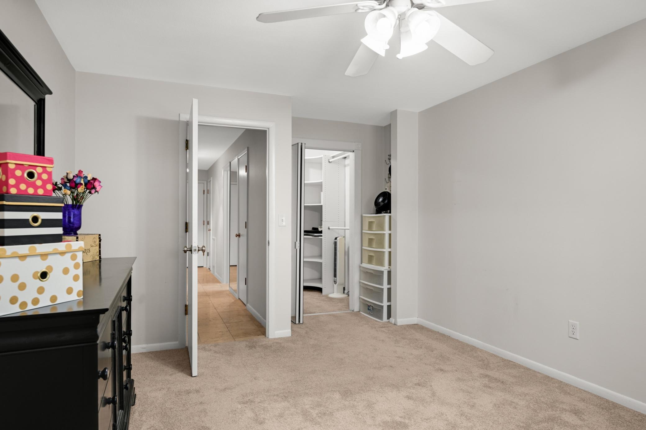 1901 Emerson Avenue S Unit: 104