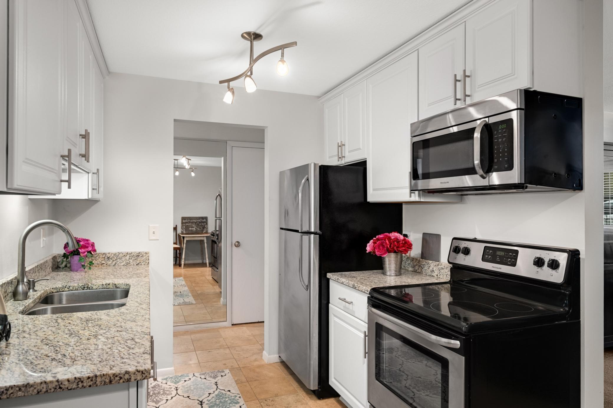 1901 Emerson Avenue S Unit: 104
