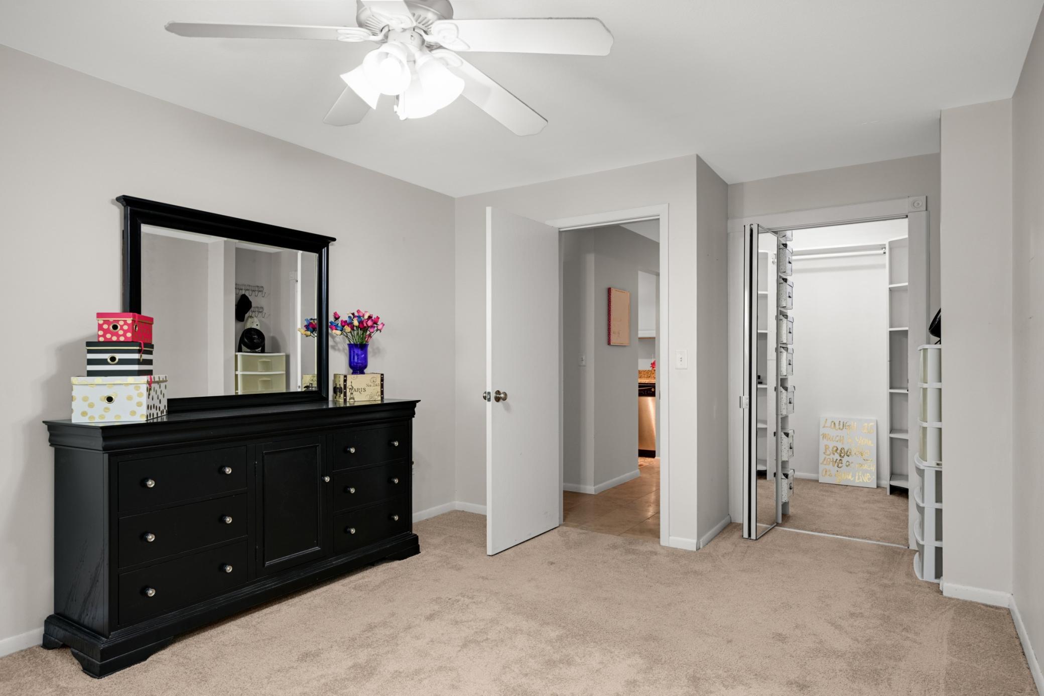 1901 Emerson Avenue S Unit: 104