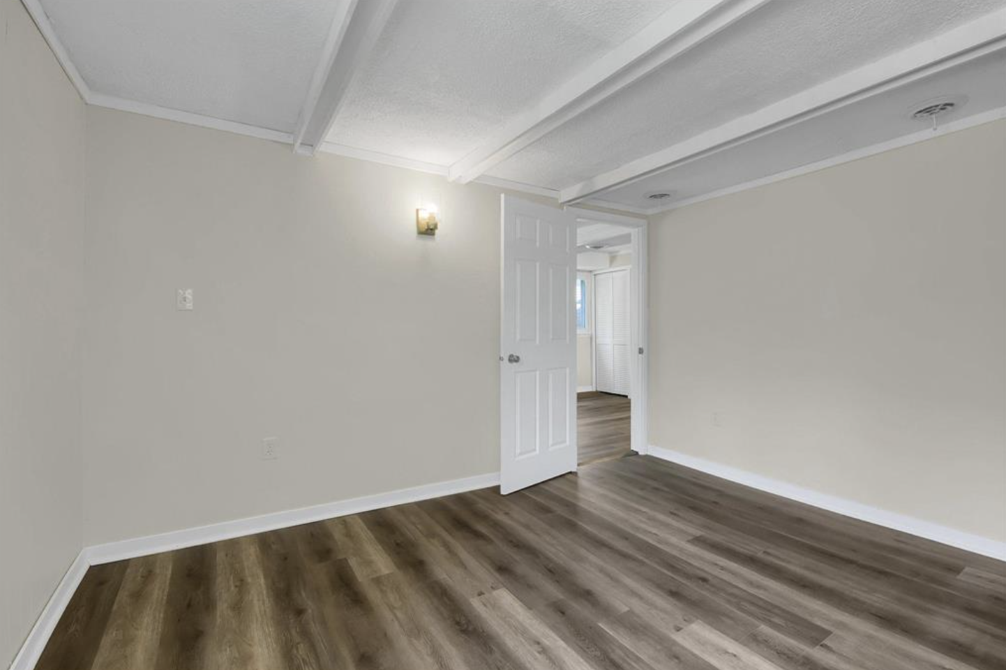 237 Cedar Lake Road N