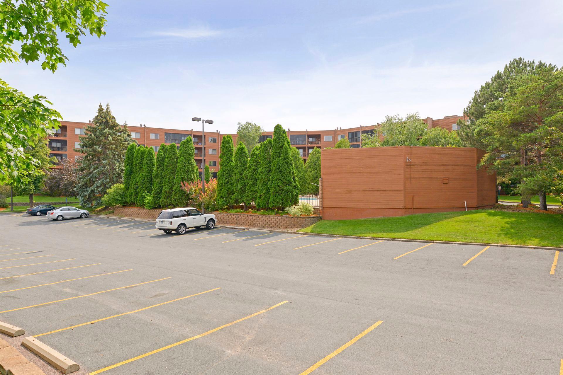3320 Louisiana Avenue S Unit: 311