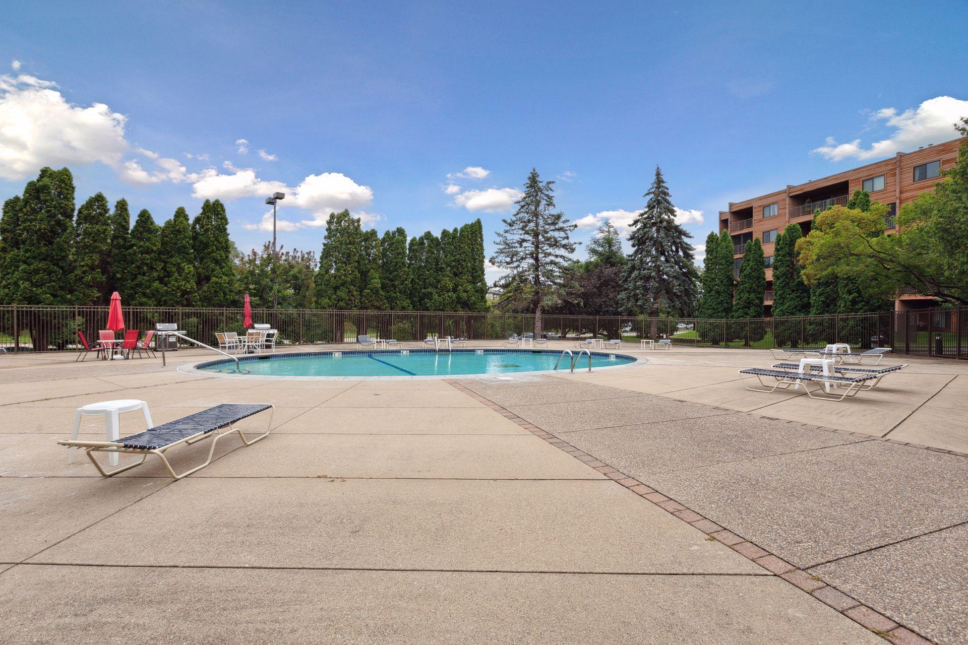 3320 Louisiana Avenue S Unit: 311