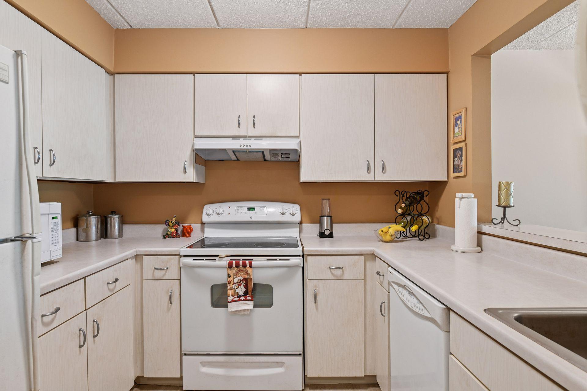 3320 Louisiana Avenue S Unit: 311