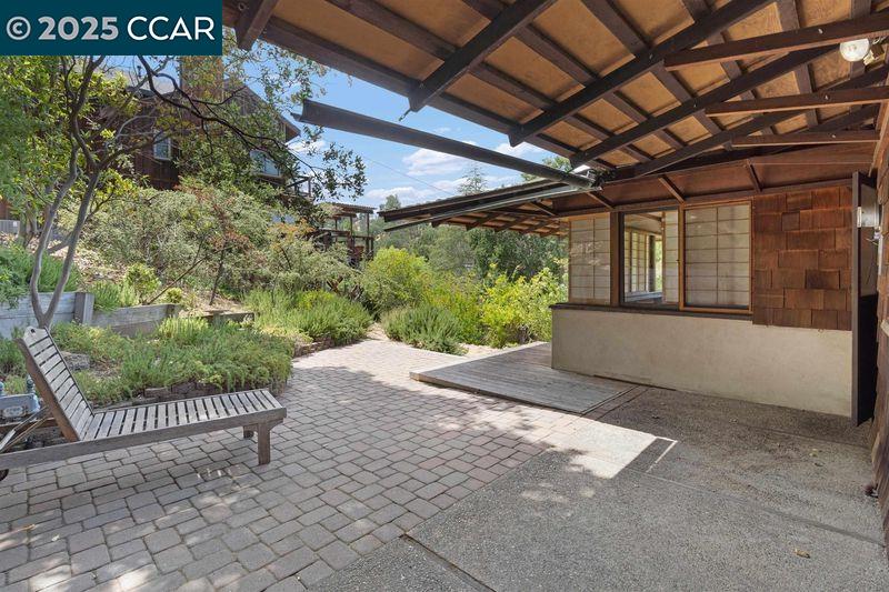 144 Castle Crest Rd