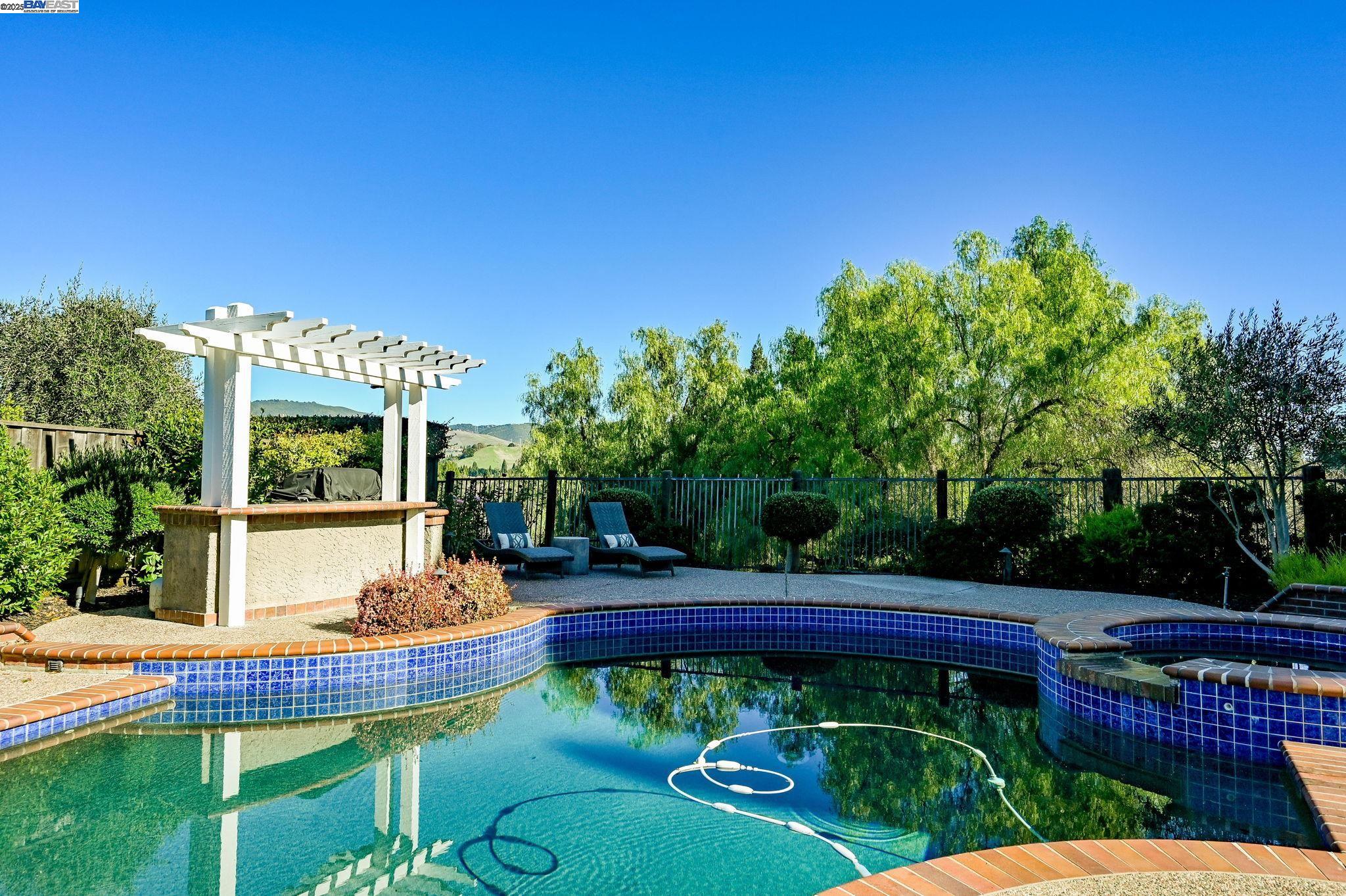 104 Cimarron Ct