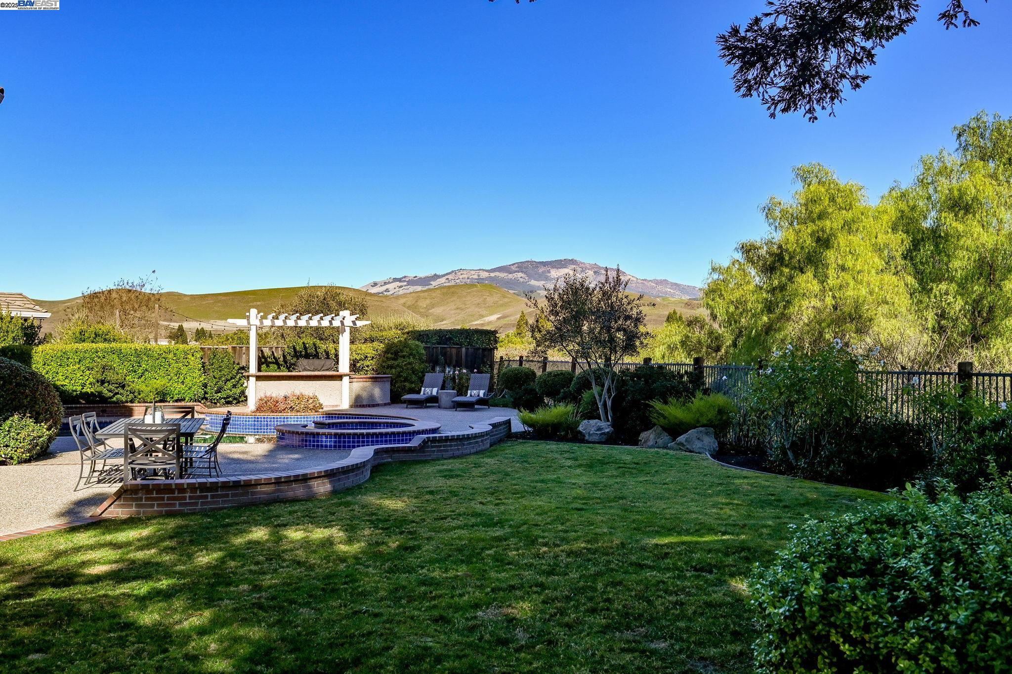 104 Cimarron Ct