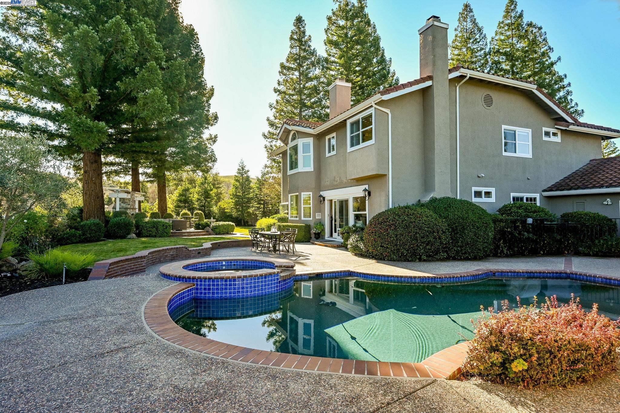 104 Cimarron Ct