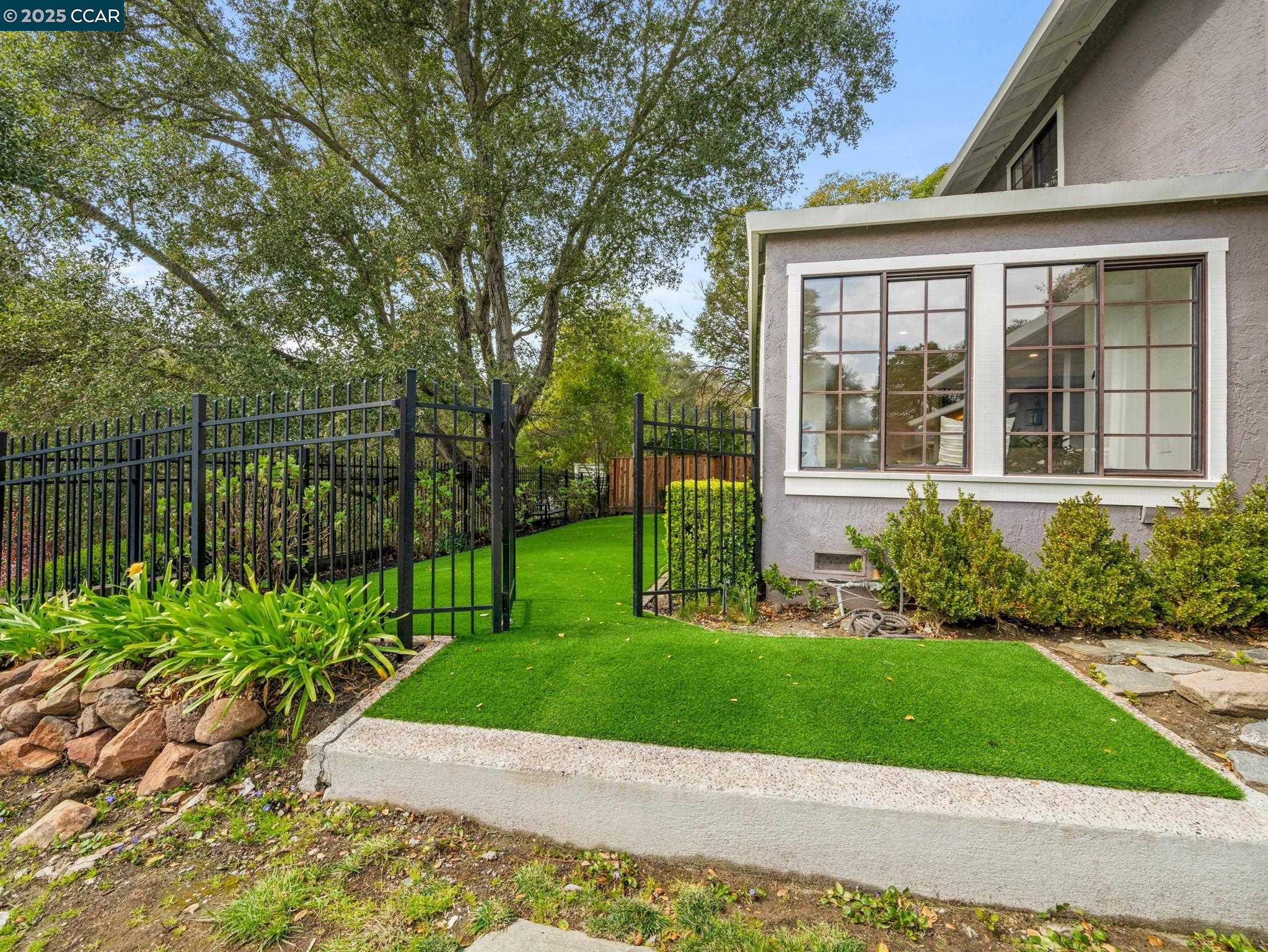 125 Sleepy Hollow Ln