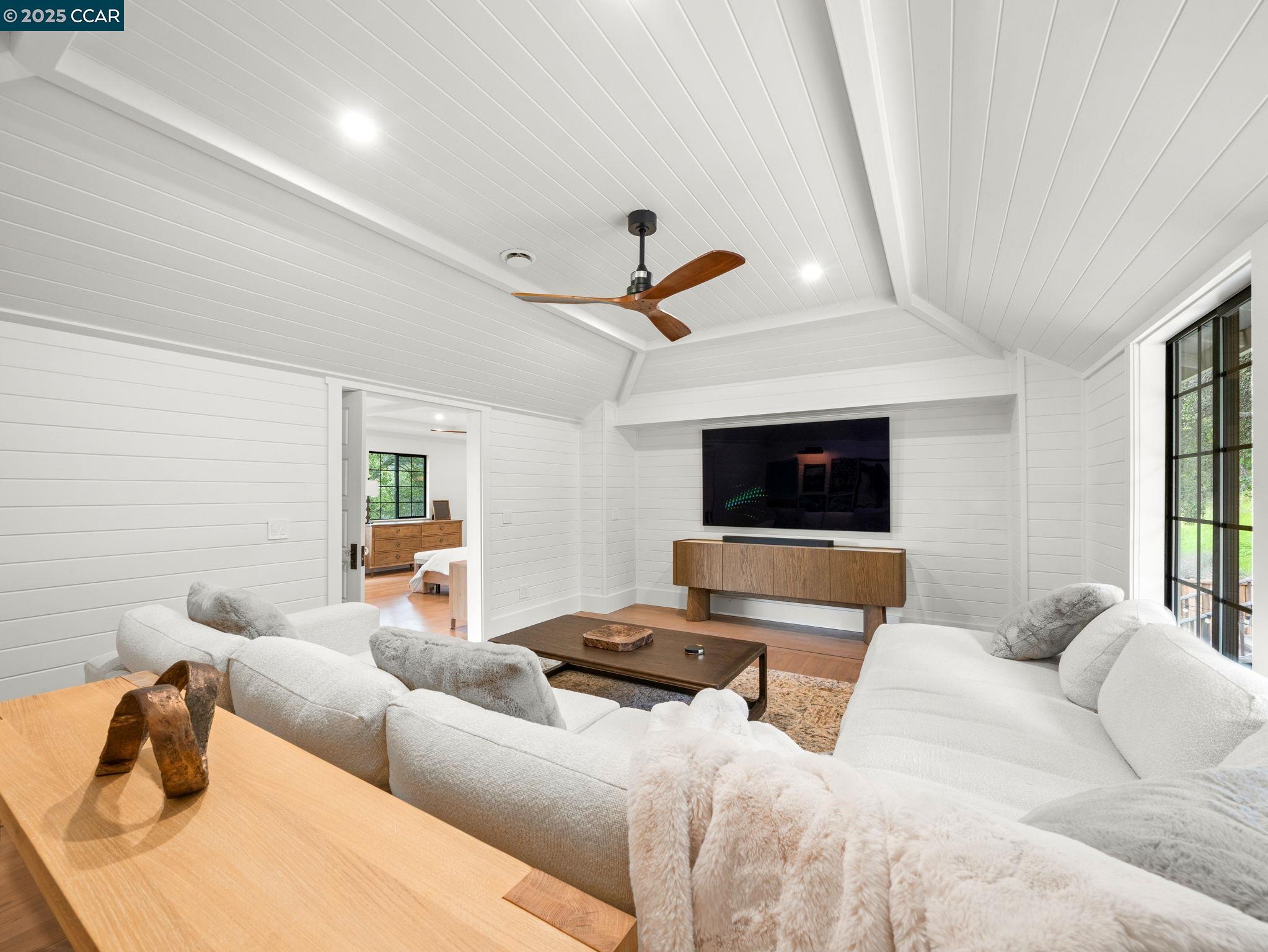 125 Sleepy Hollow Ln