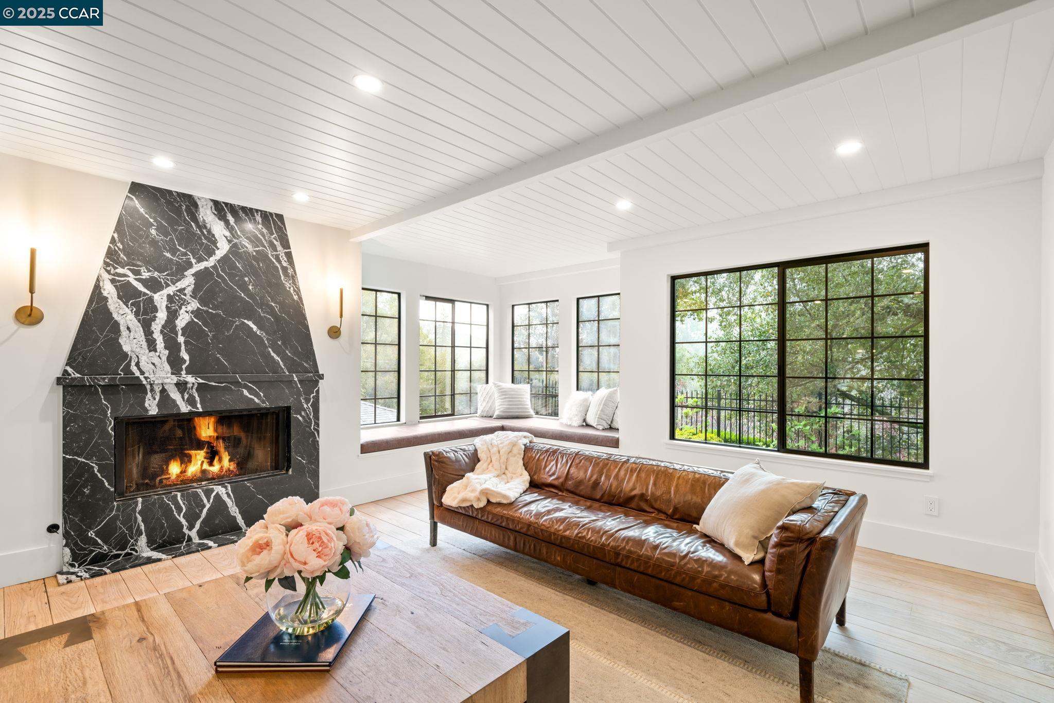 125 Sleepy Hollow Ln