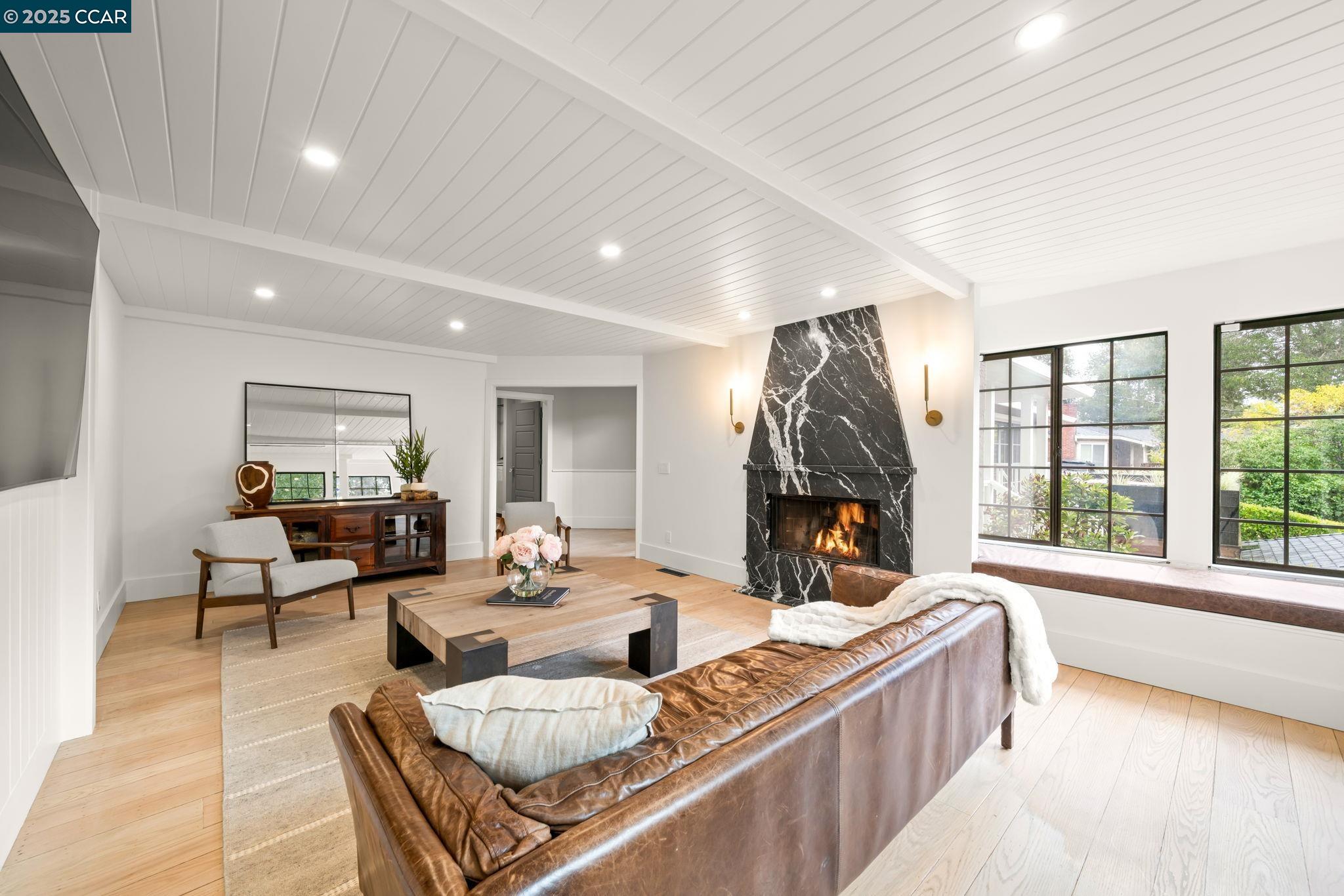 125 Sleepy Hollow Ln